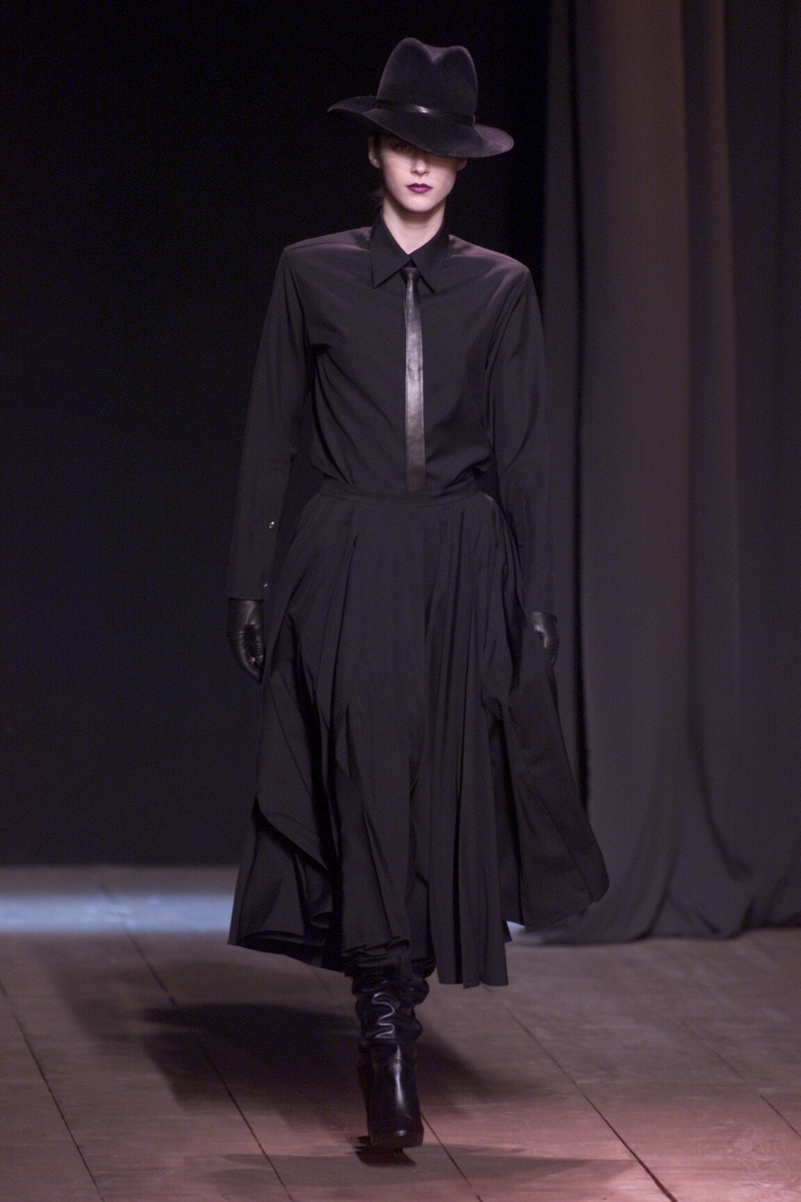 Saint Laurent F/W 00 Look 3