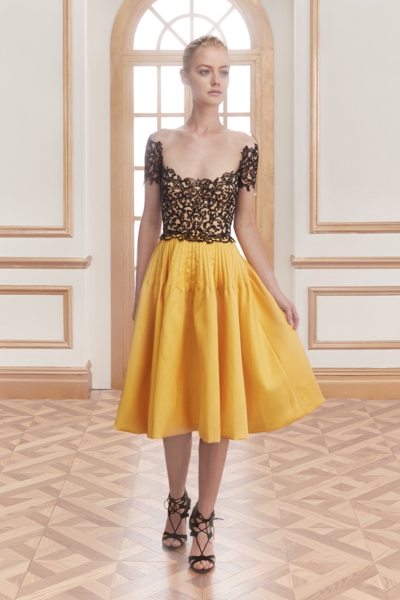 Reem Acra Resort 16 Look 6
