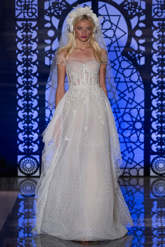 Reem Acra F/W 16 Bridal Look 6