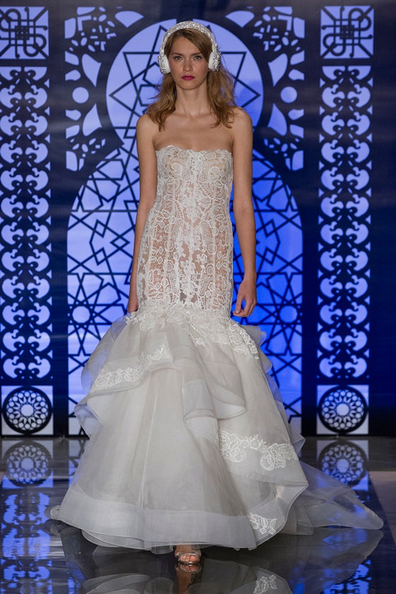 Reem Acra F/W 16 Bridal Look 25