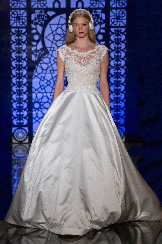 Reem Acra F/W 16 Bridal Look 26