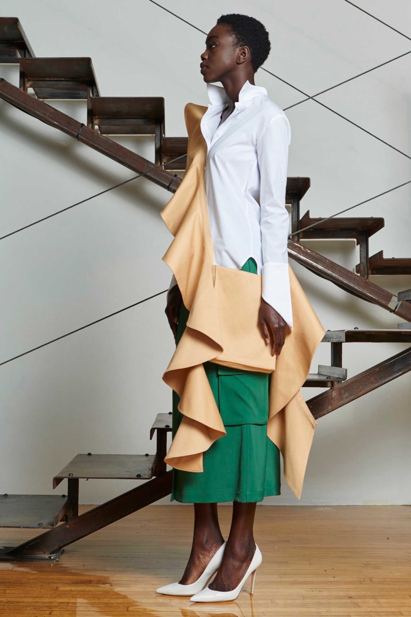 Rosie Assoulin Resort 16 Look 6