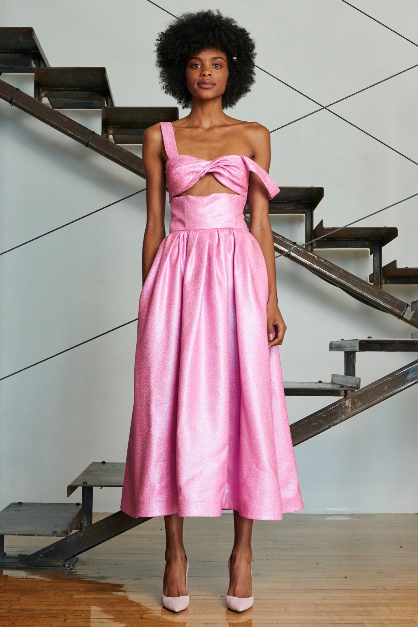 Rosie Assoulin Resort 16 Look 25