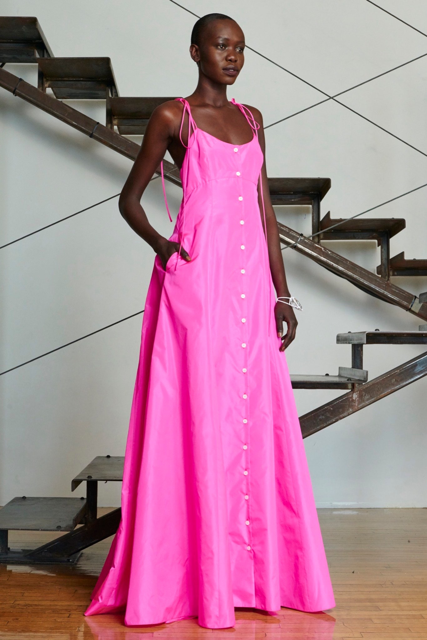 Rosie Assoulin Resort 16 Look 30