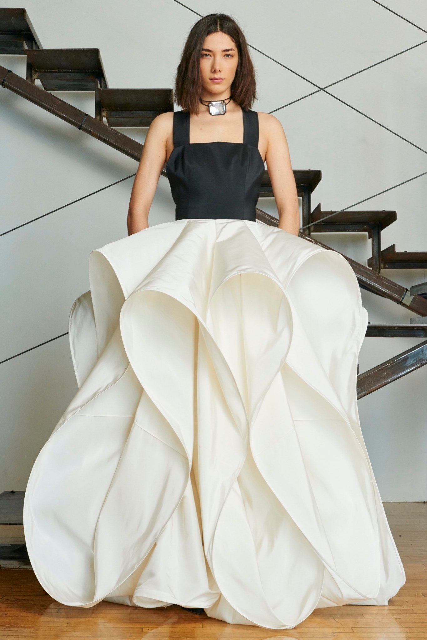 Rosie Assoulin Resort 16 Look 34