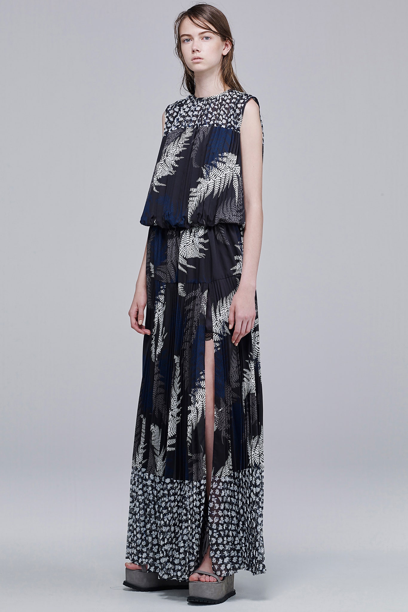 Sacai Resort 16 Look 8