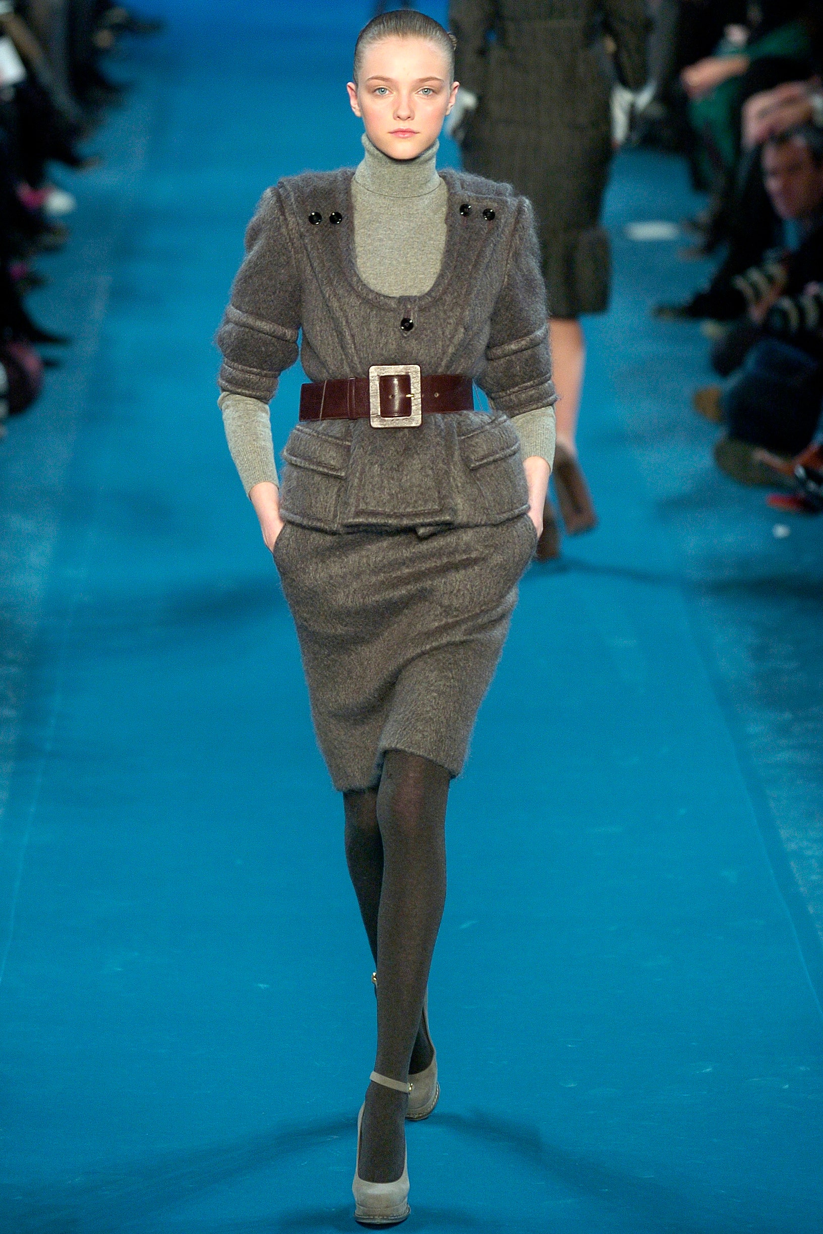 Saint Laurent F/W 05 Look 4