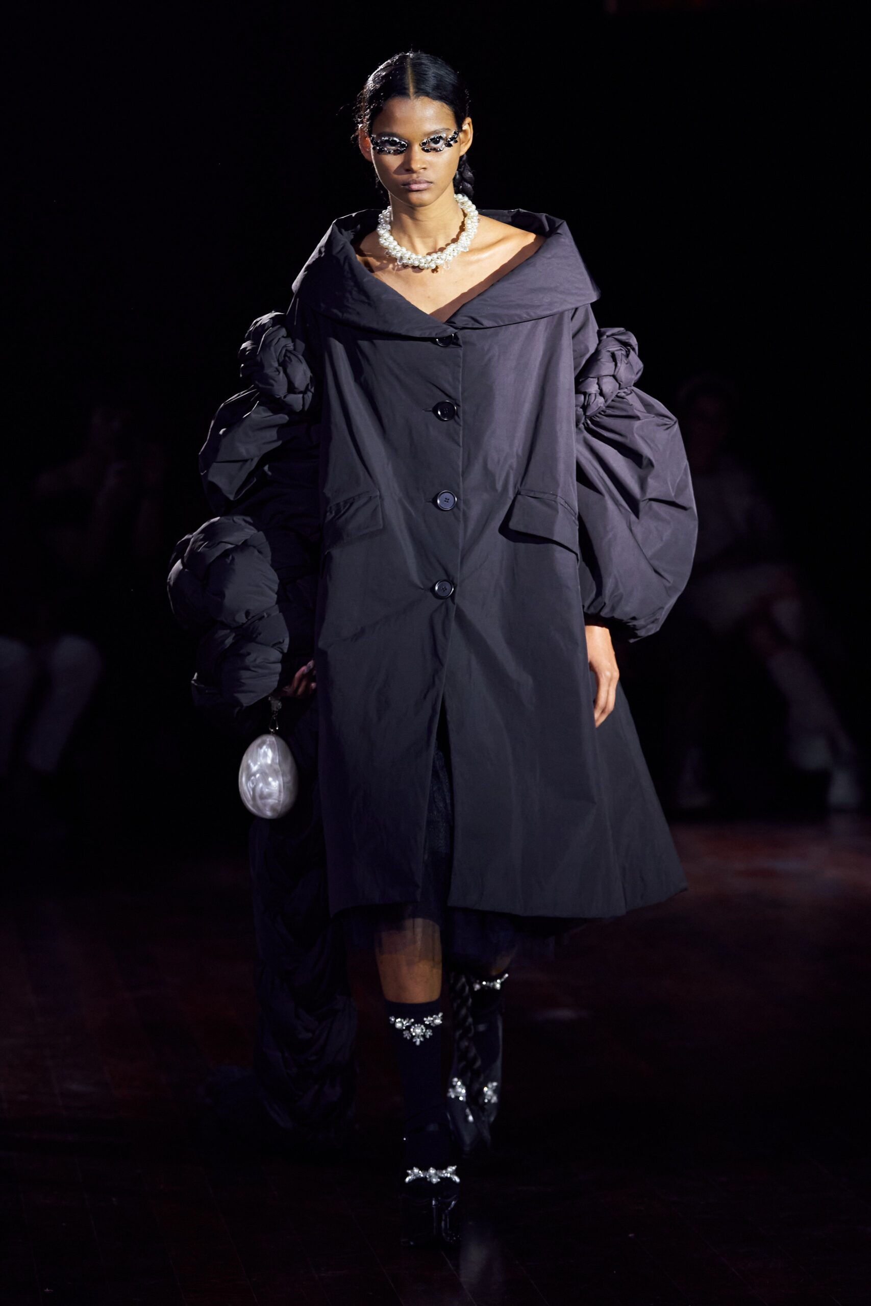 Simone Rocha F/W 22 Look 1