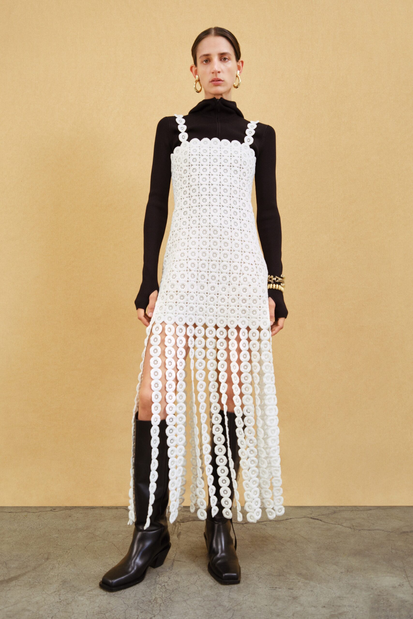 Simkhai Resort 23 Look 1