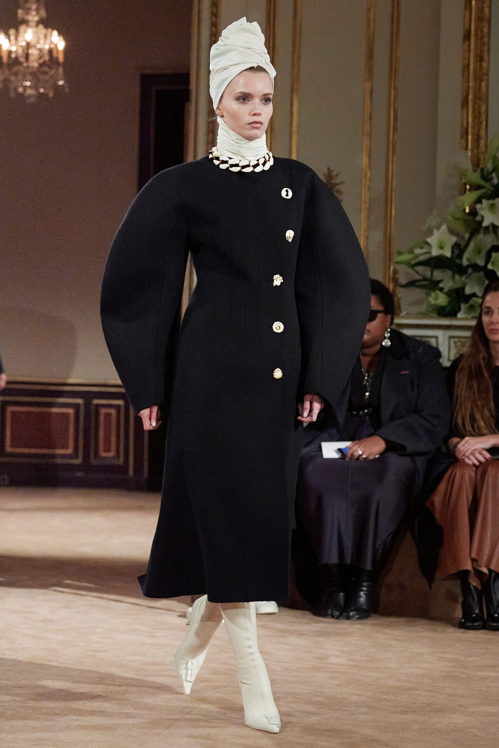 Schiaparelli F/W 23 Look 1