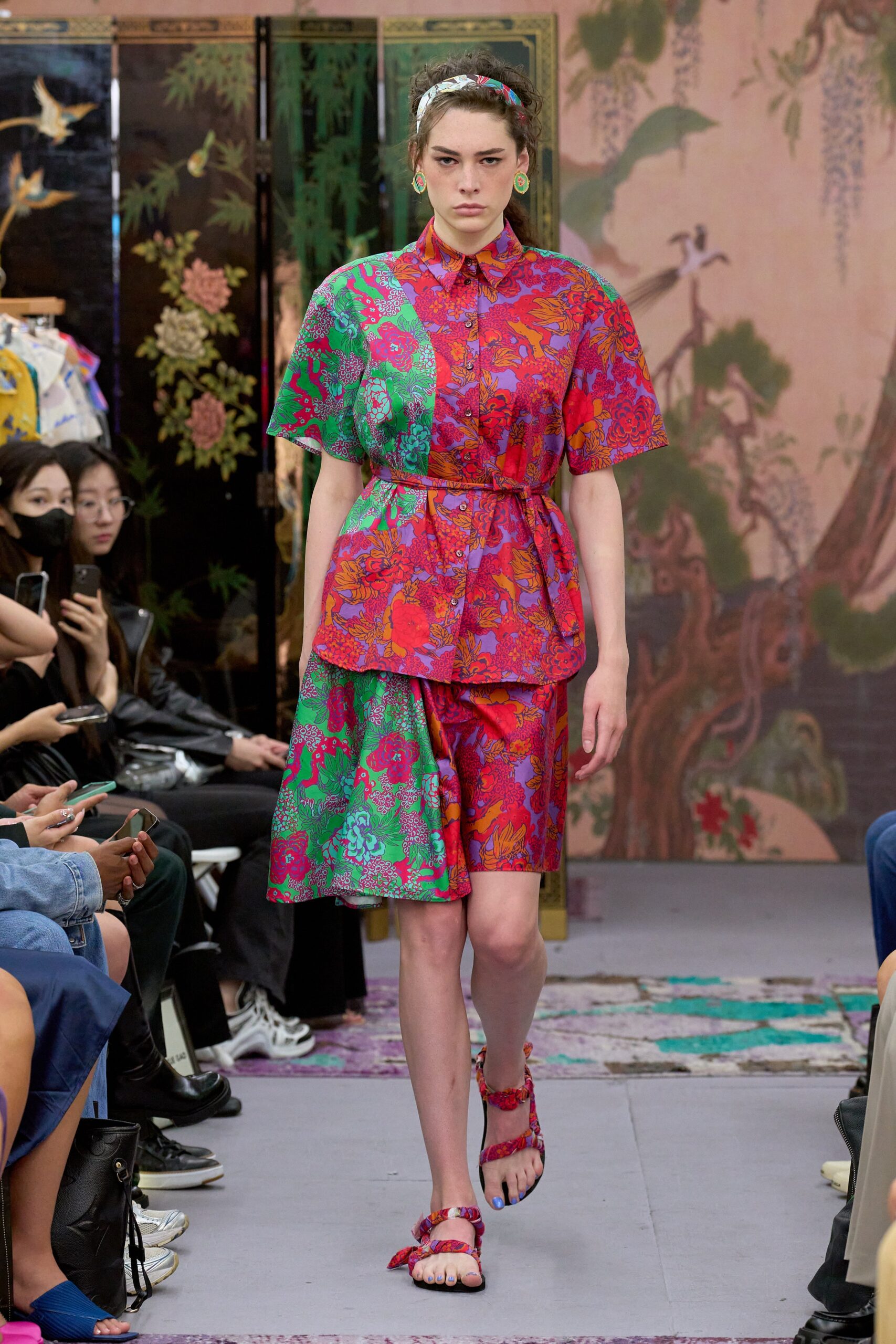Snow Xue Gao S/S 23 Look 1