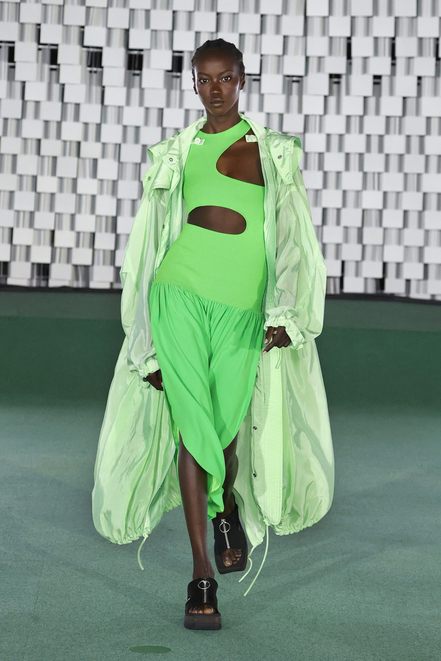 Stella McCartney S/S 22 Look 1