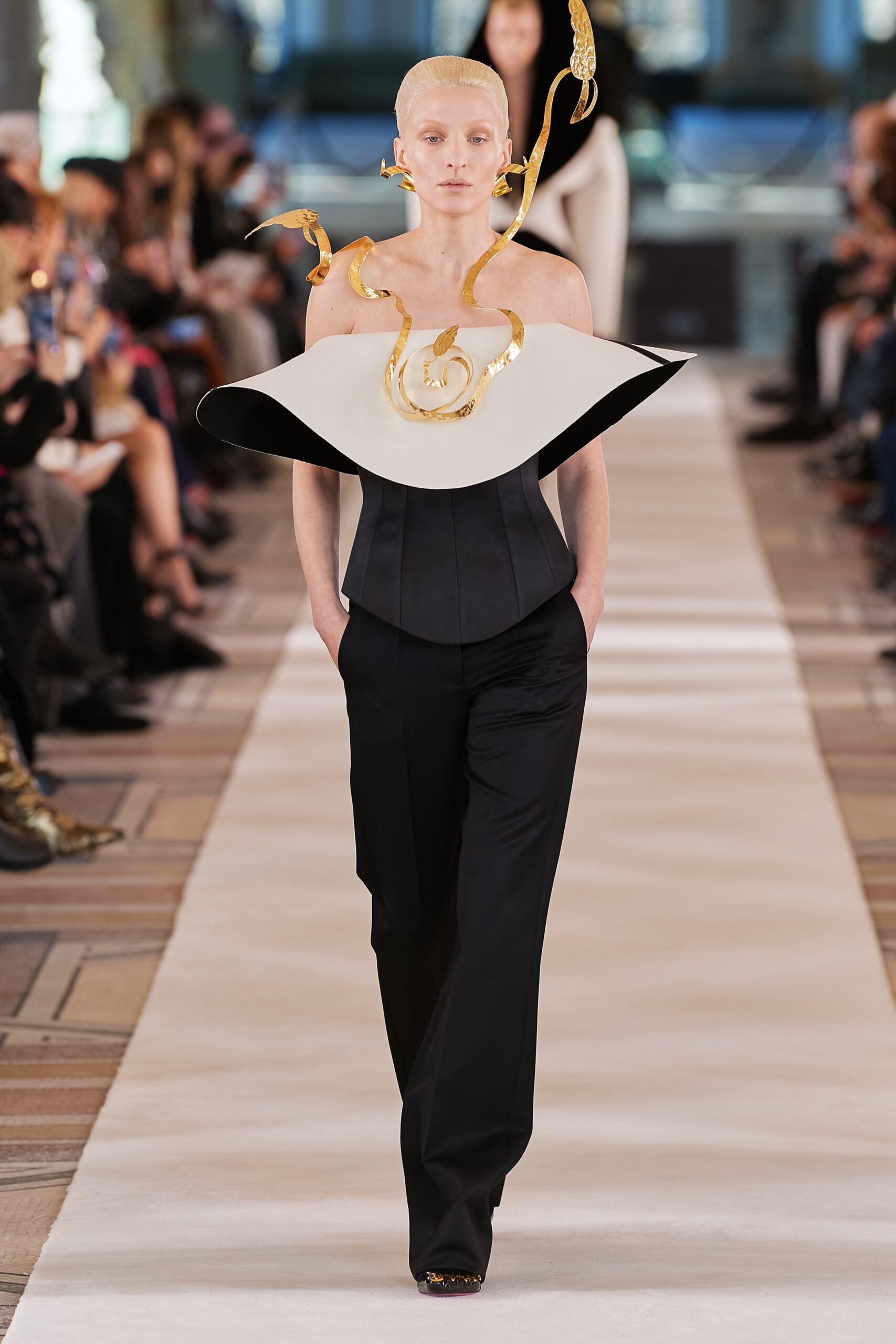 Schiaparelli S/S 22 Couture Look 2