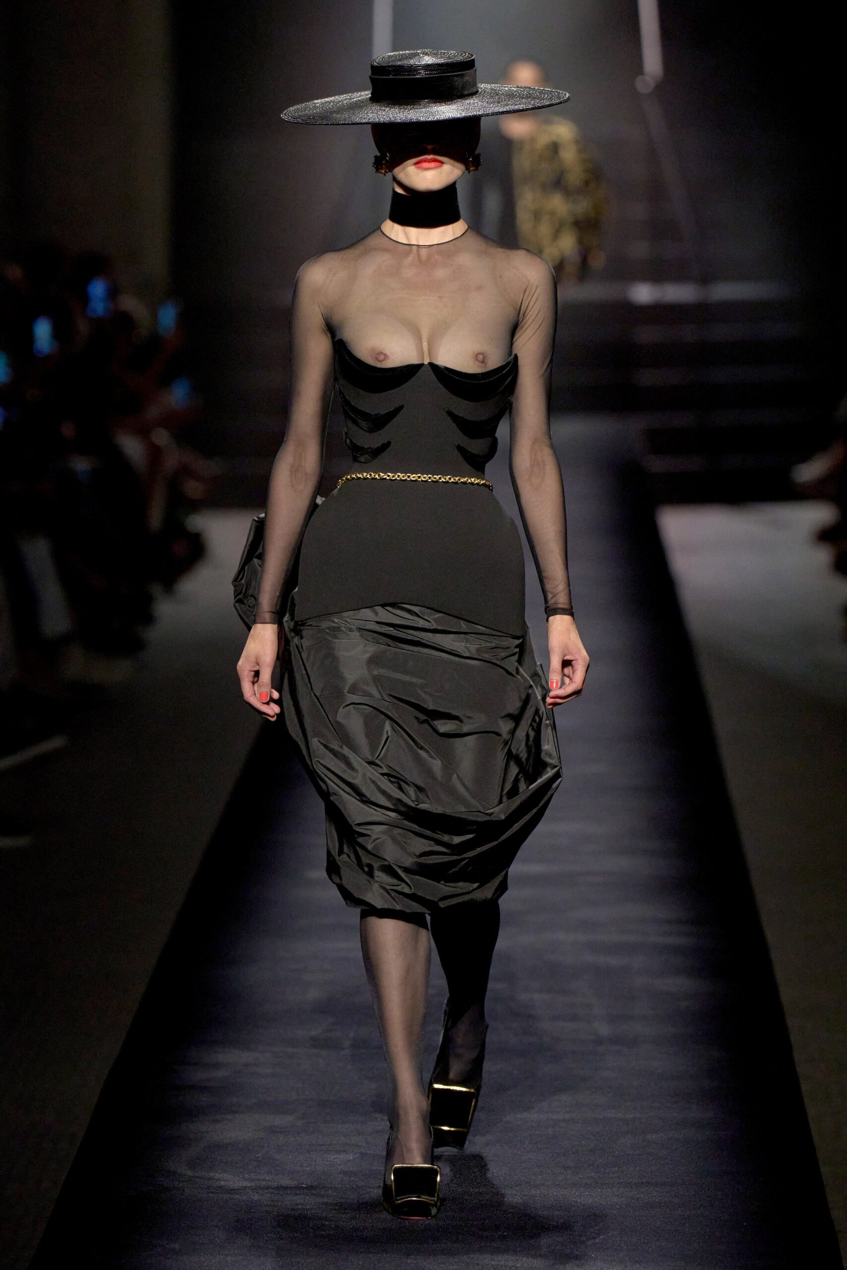 Schiaparelli F/W 22 Couture Look 2