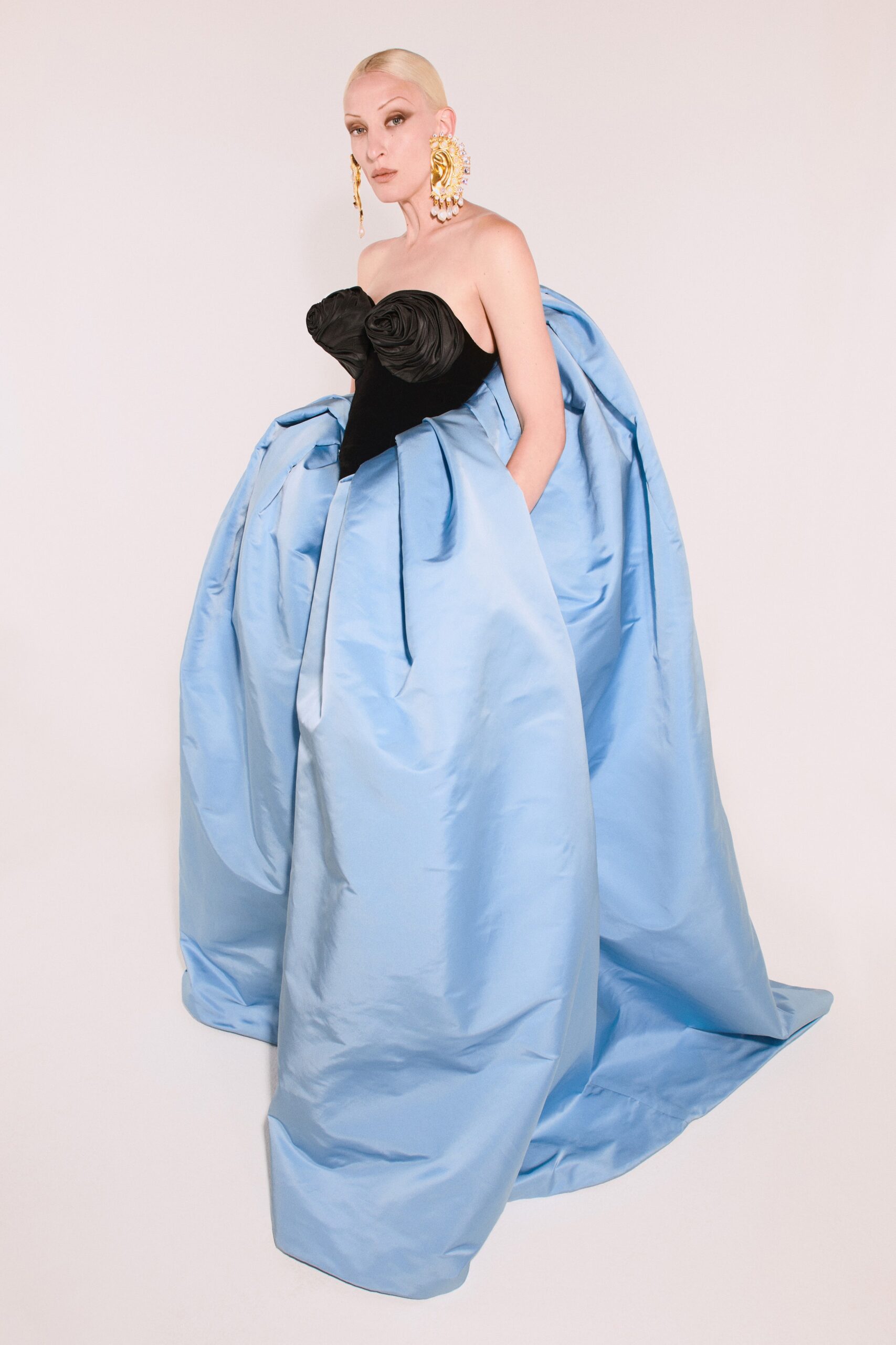 Schiaparelli F/W 21 Couture Look 5