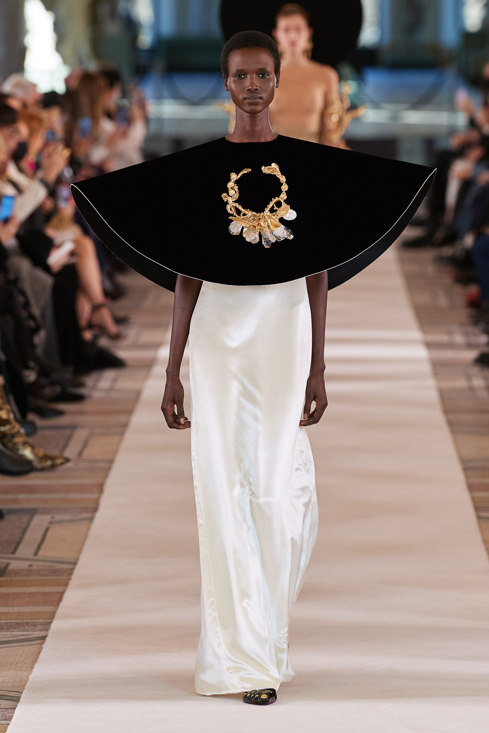 Schiaparelli S/S 22 Couture Look 6