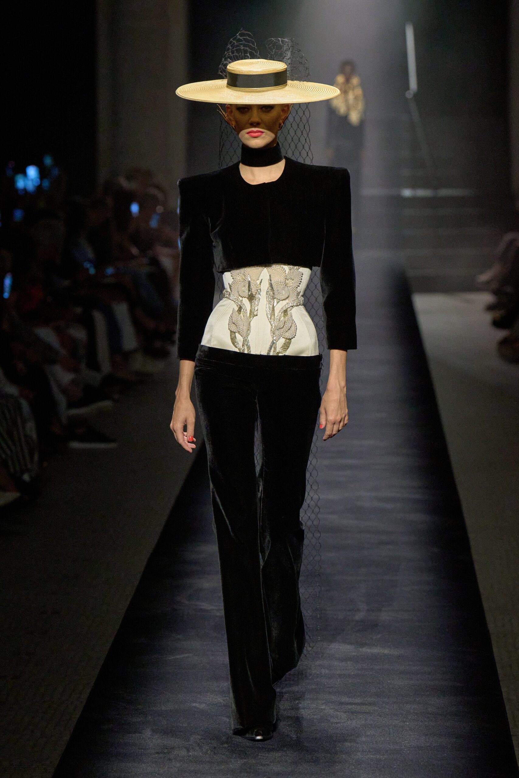 Schiaparelli F/W 22 Couture Look 6