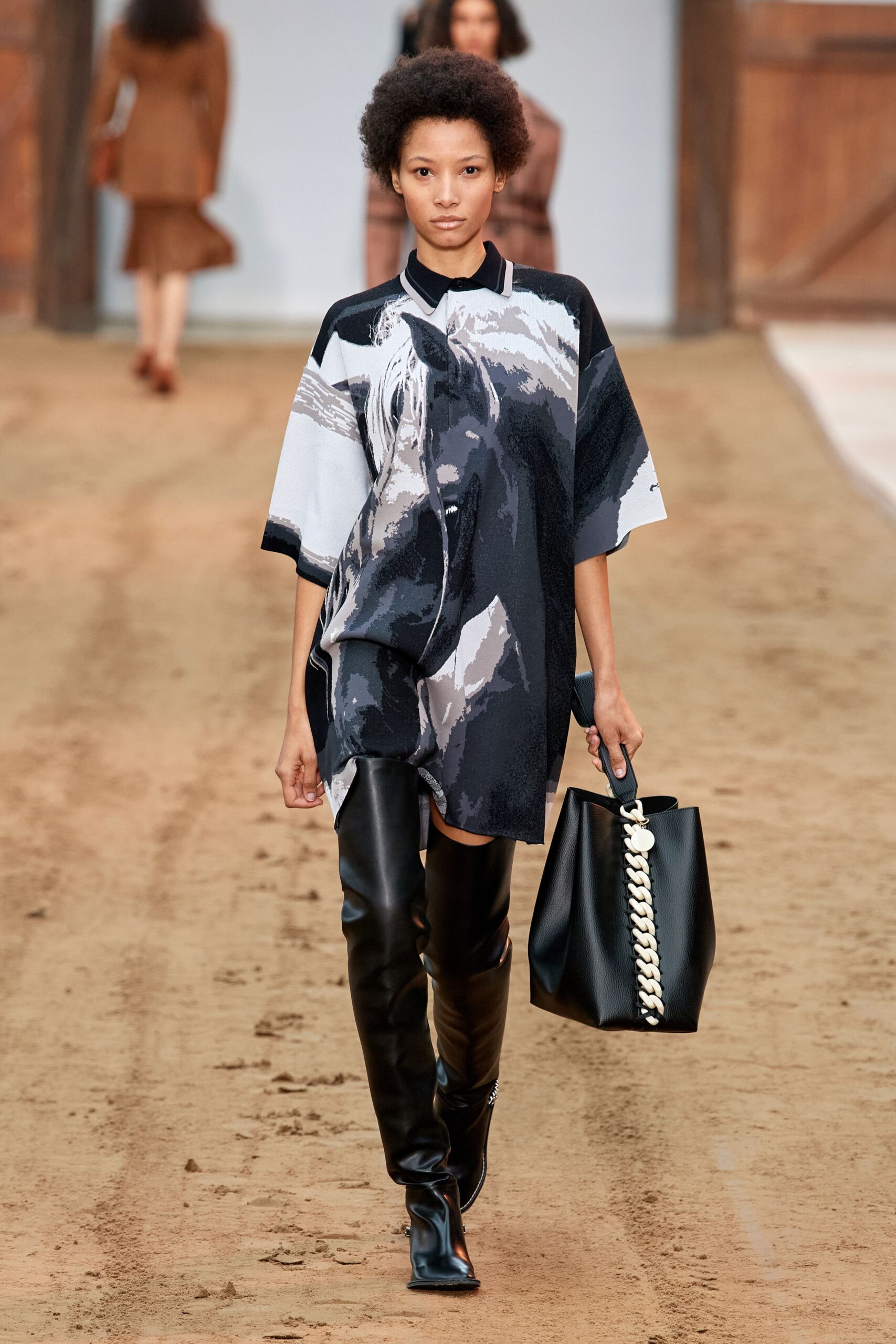 Stella McCartney F/W 23 Look 6