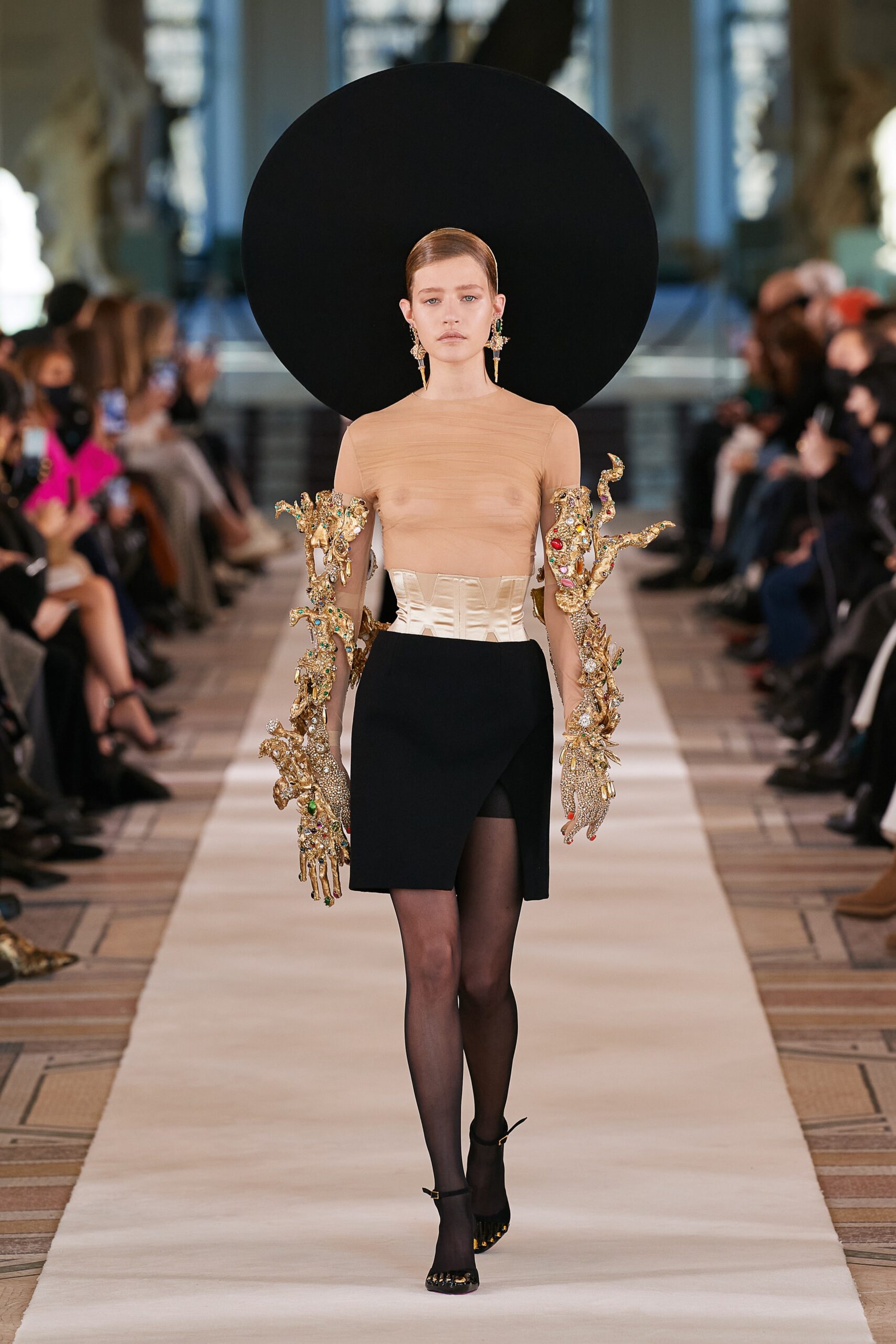 Schiaparelli S/S 22 Couture Look 7