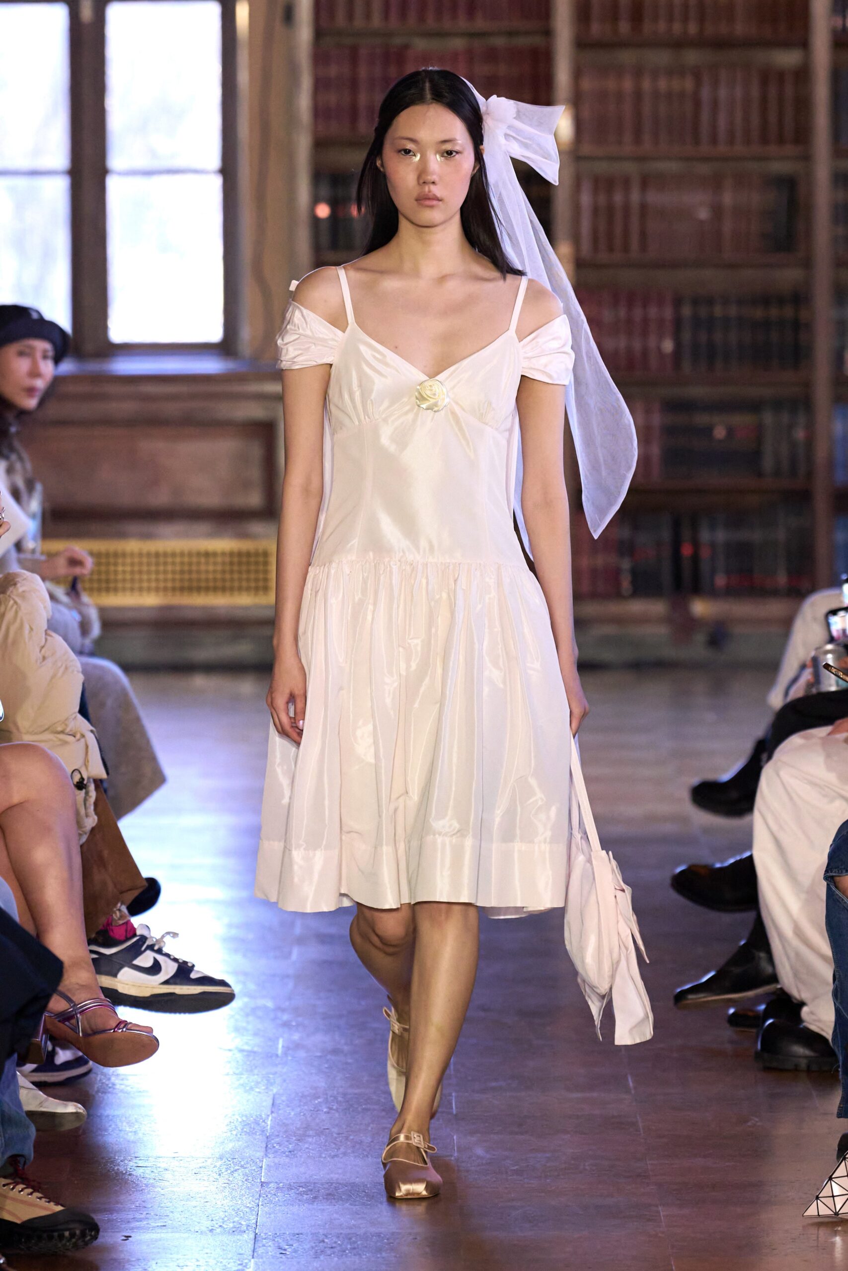 Sandy Liang F/W 23 Look 7