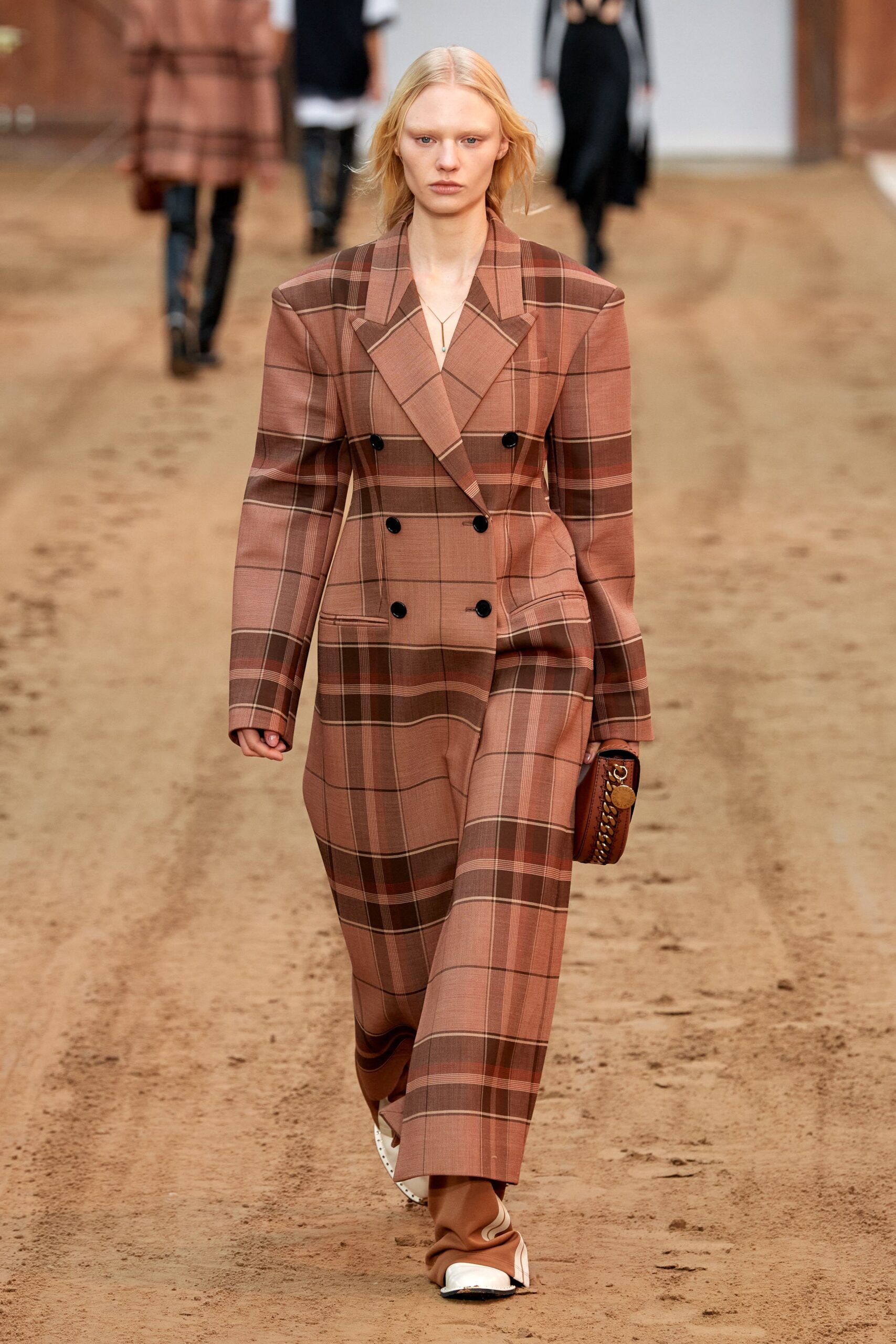 Stella McCartney F/W 23 Look 9