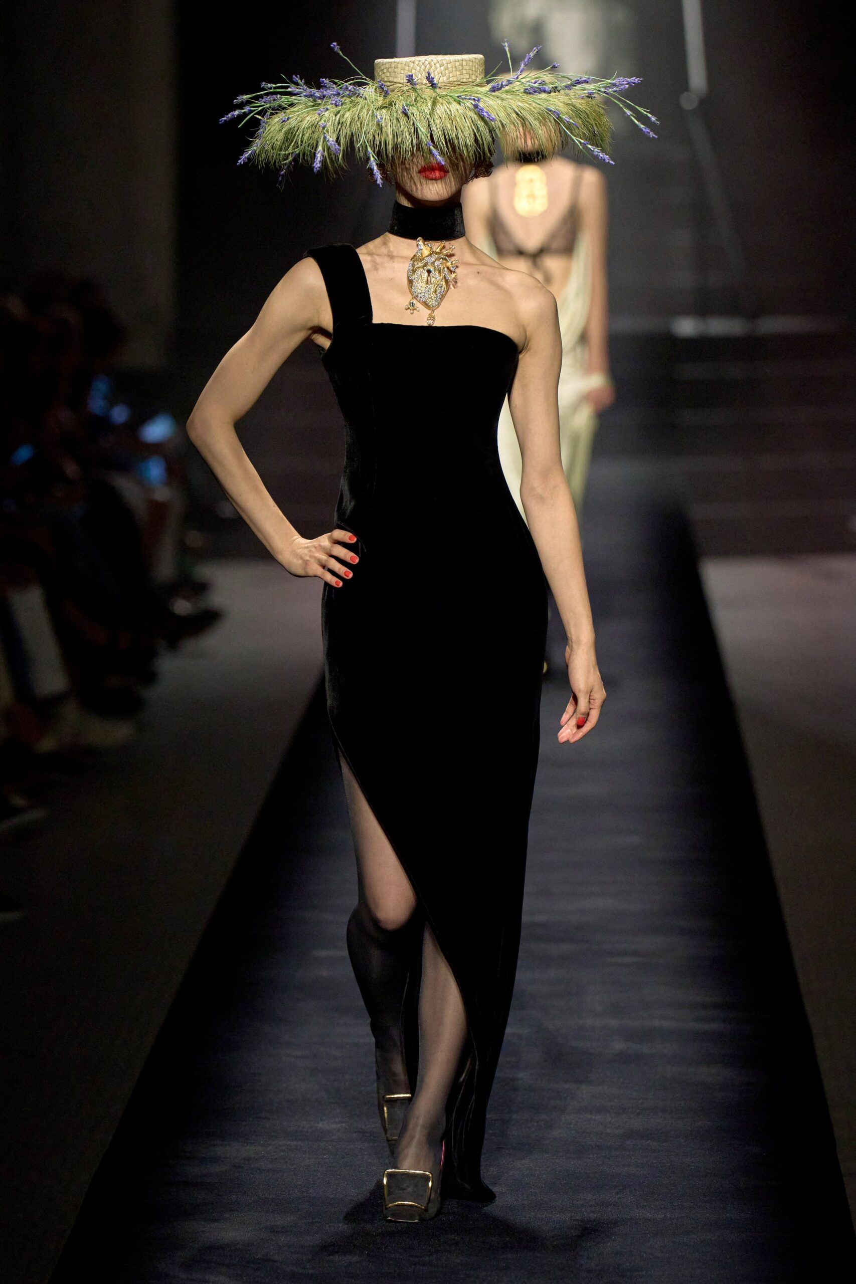 Schiaparelli F/W 22 Couture Look 10