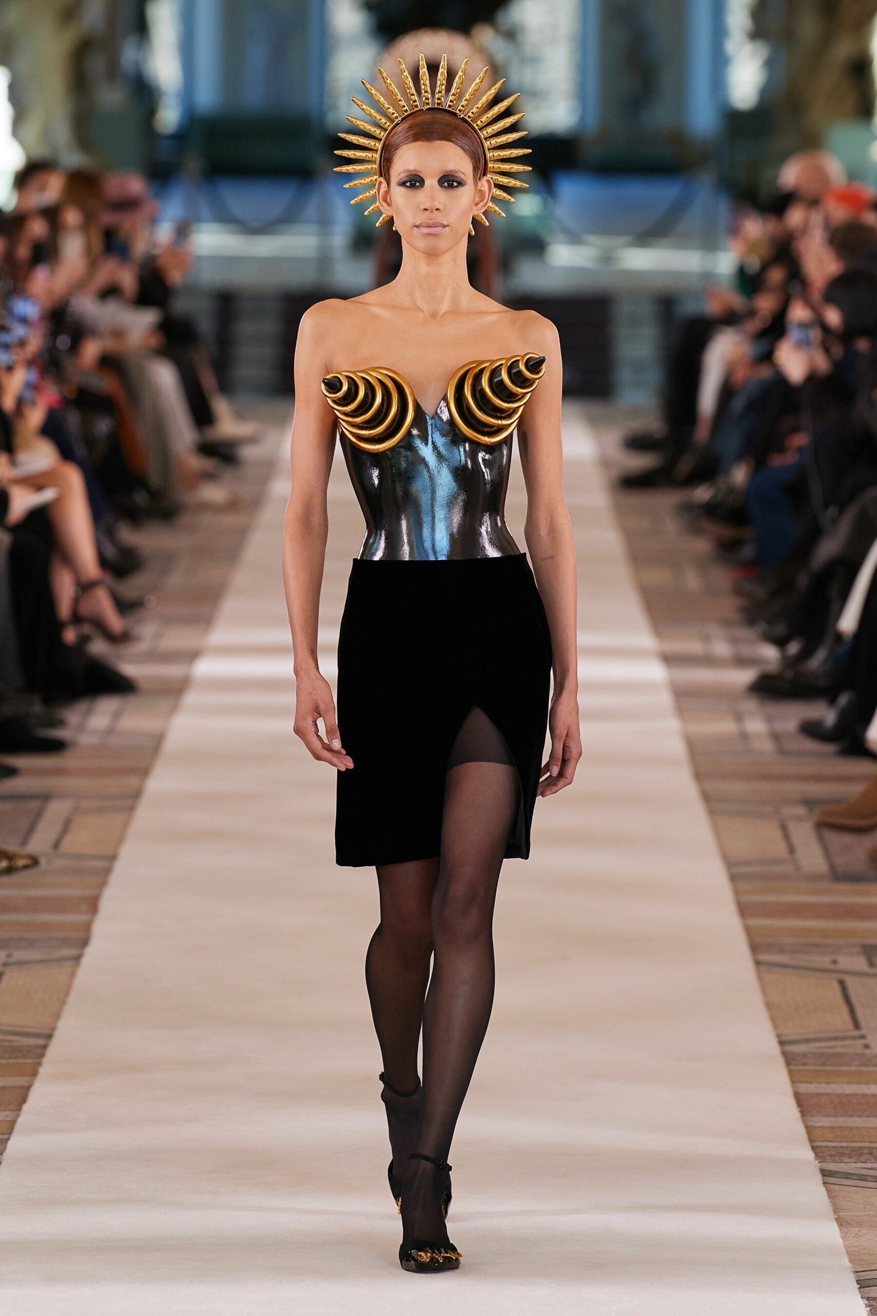 Schiaparelli S/S 22 Couture Look 11