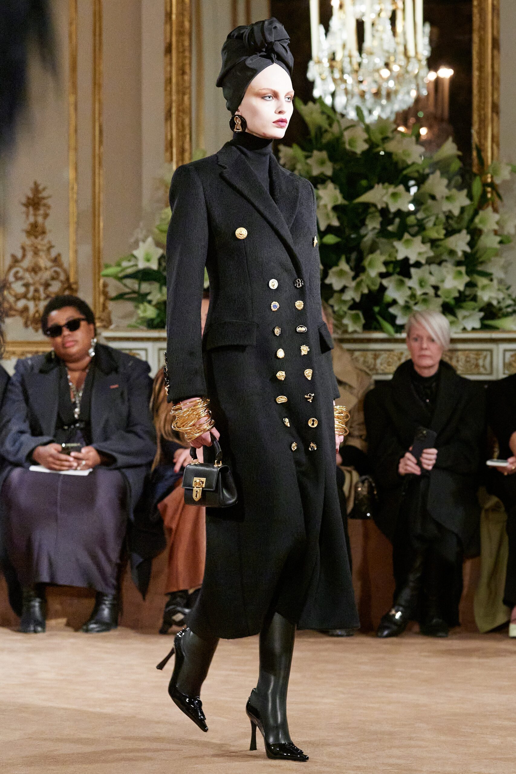 Schiaparelli F/W 23 Look 11