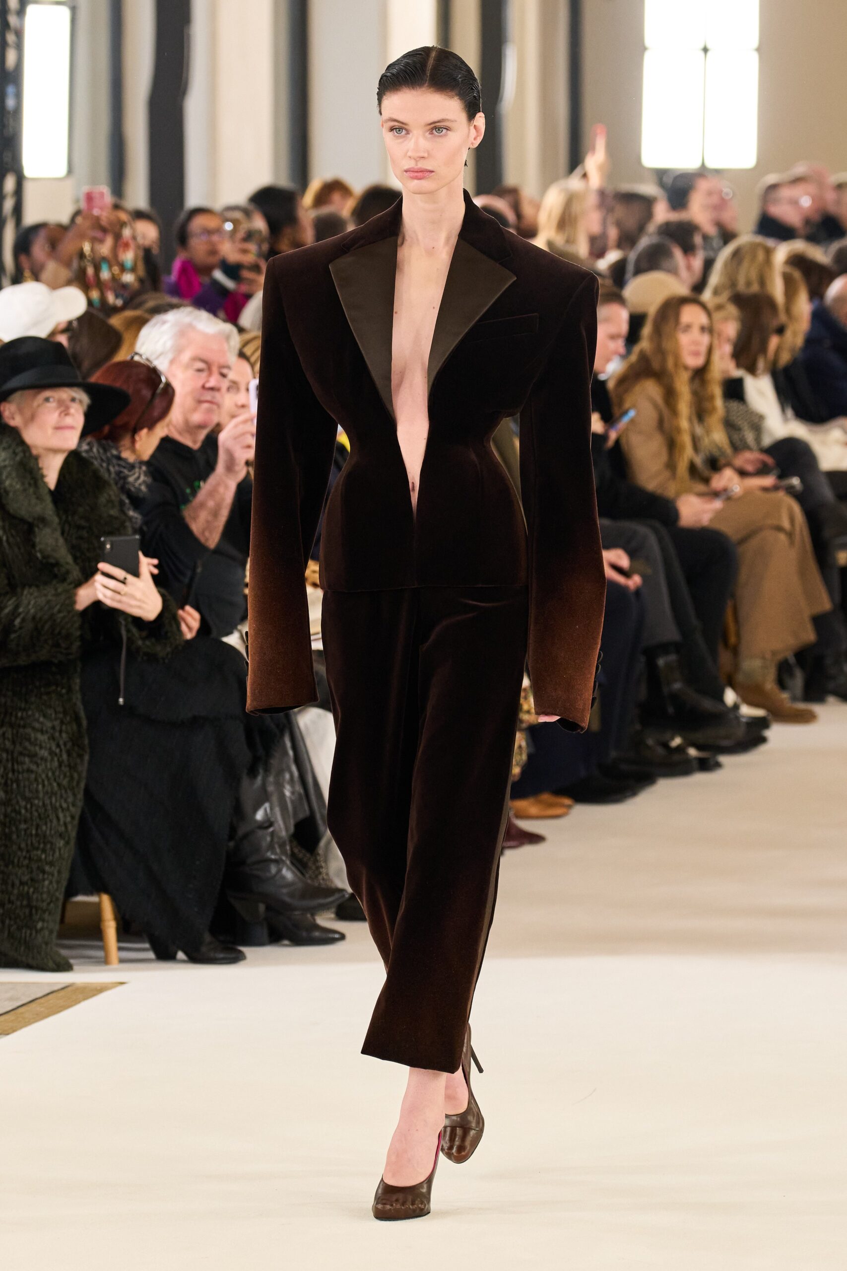 Schiaparelli S/S 23 Couture Look 11
