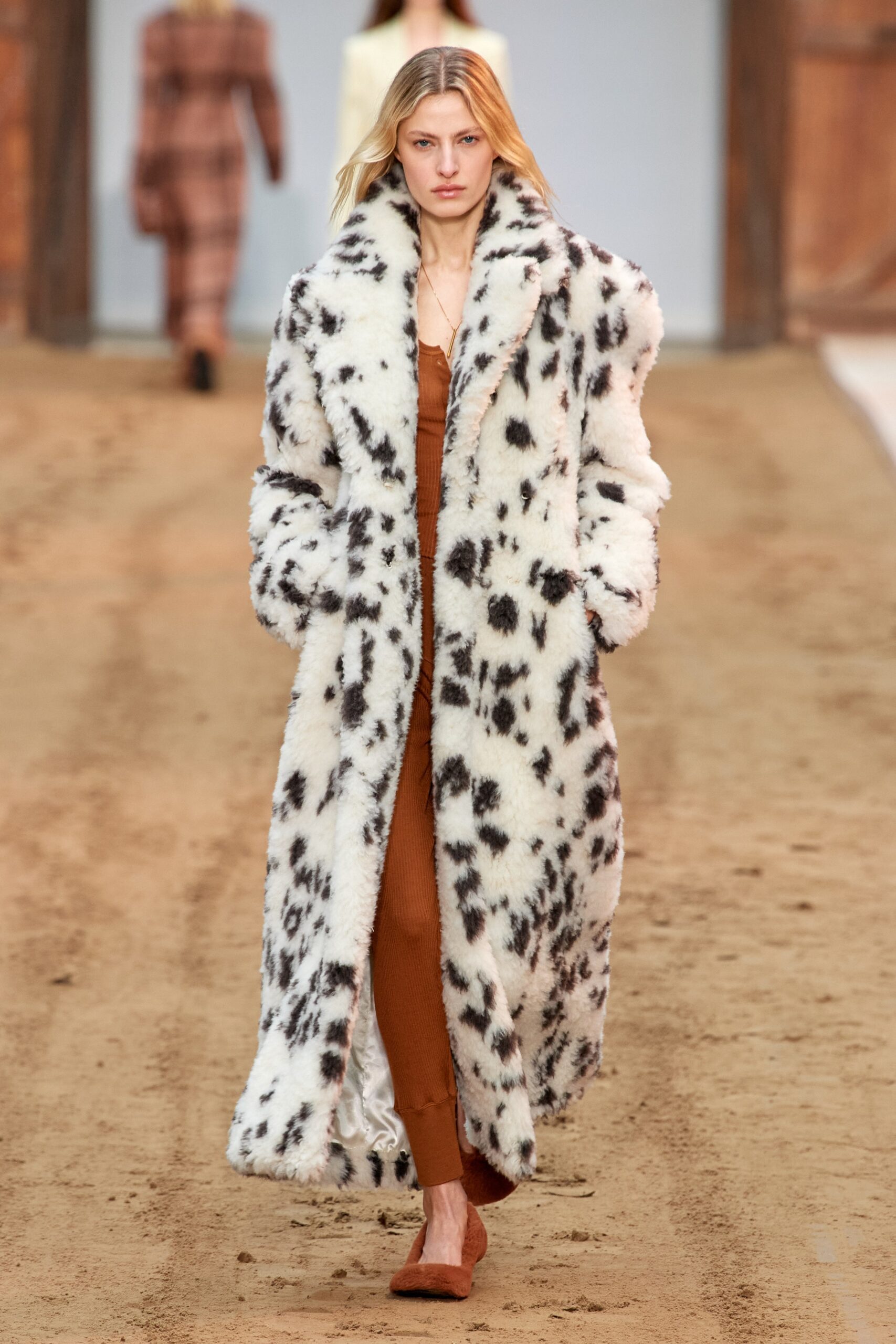 Stella McCartney F/W 23 Look 11