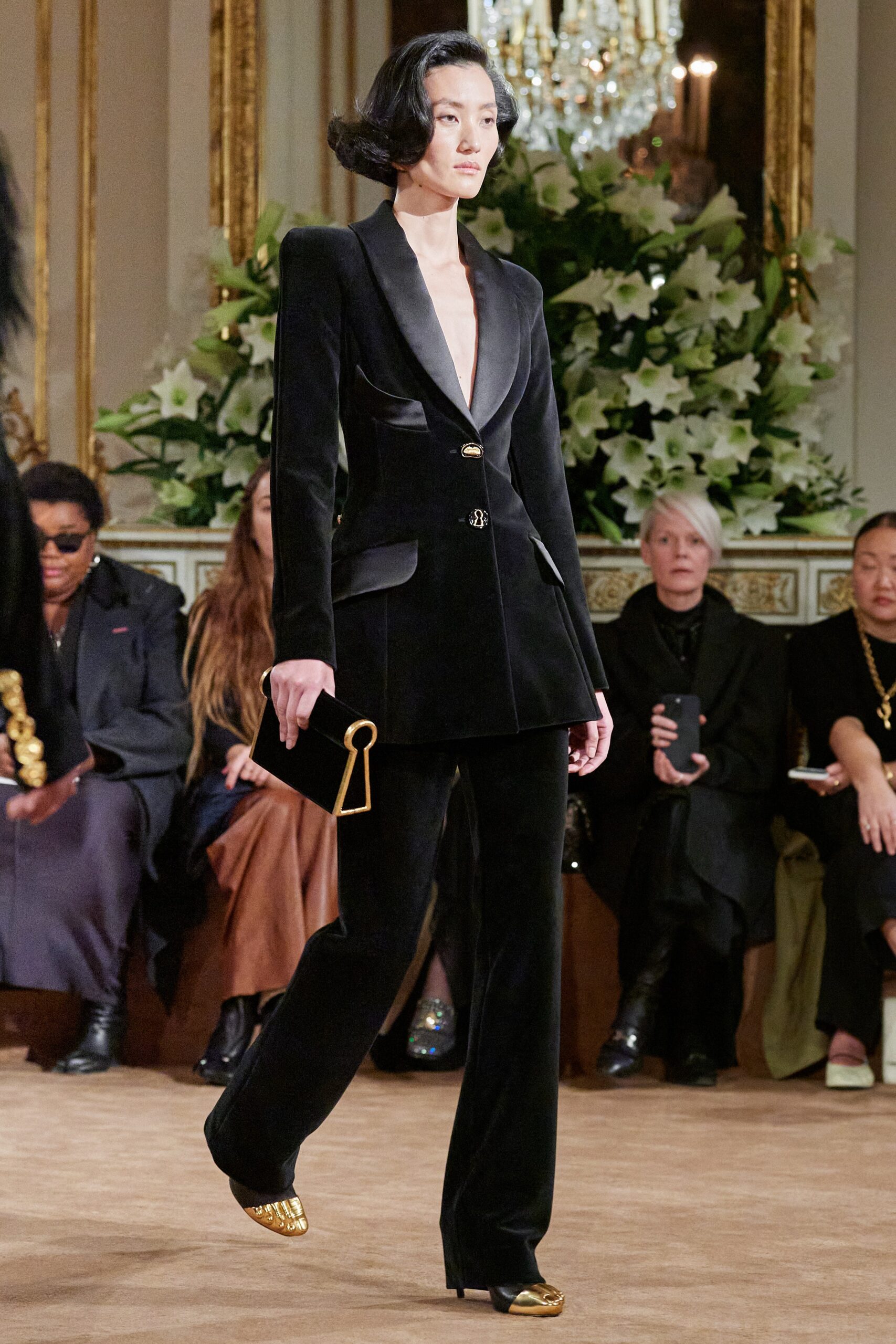 Schiaparelli F/W 23 Look 12