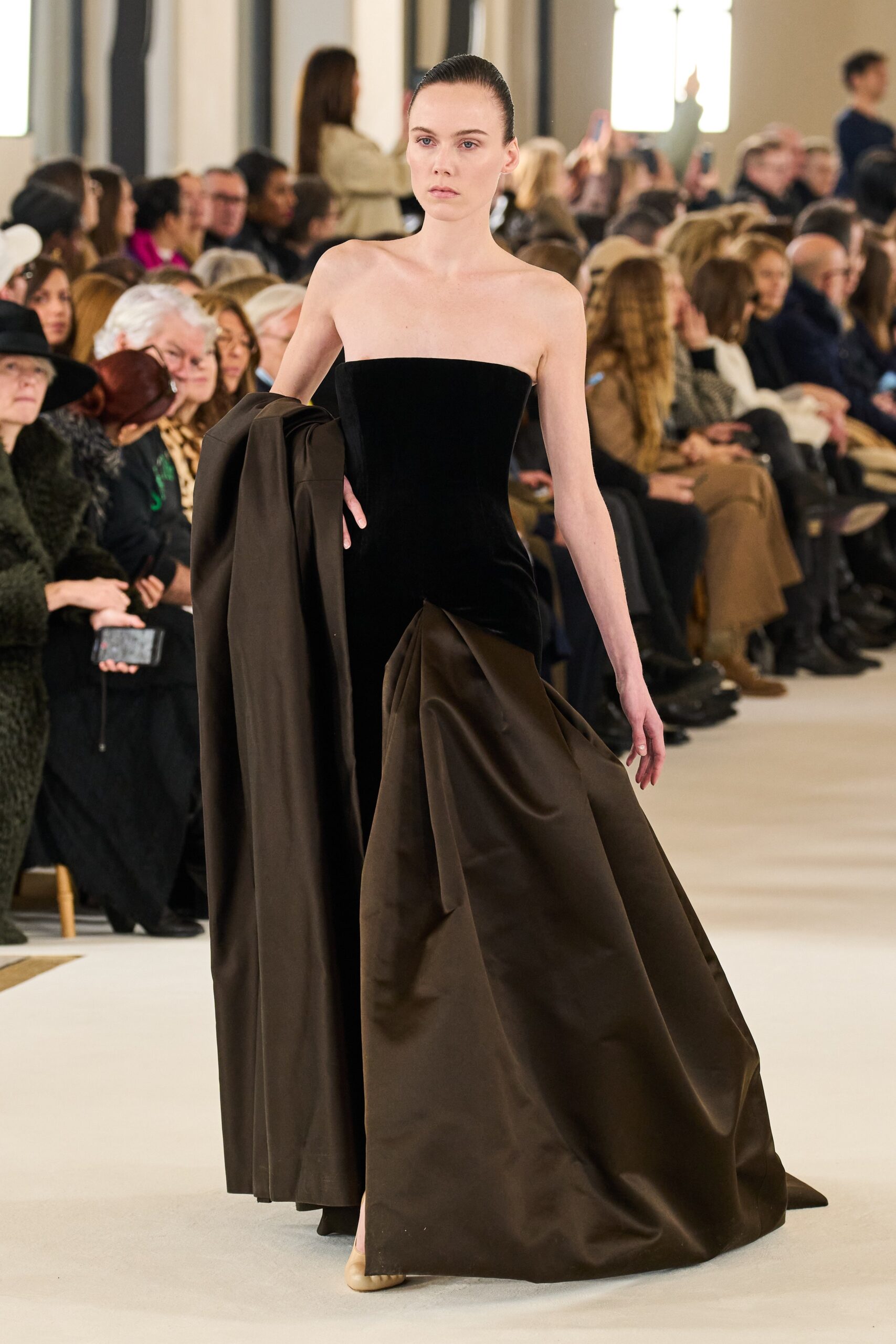 Schiaparelli S/S 23 Couture Look 12