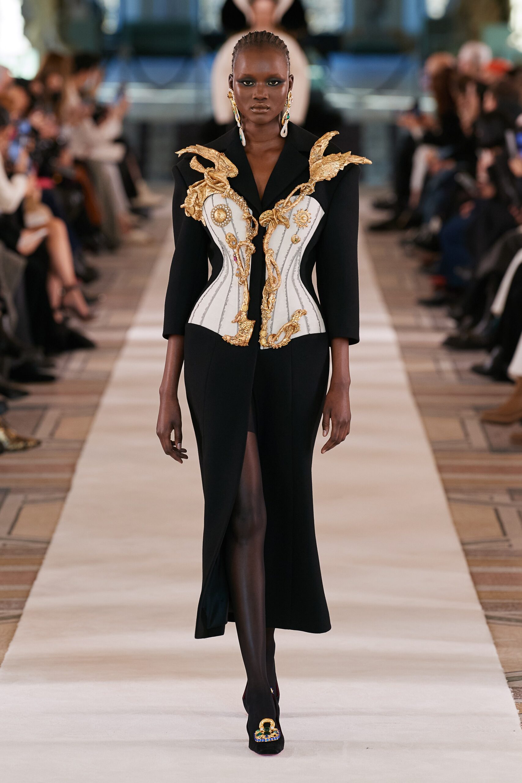 Schiaparelli S/S 22 Couture Look 13