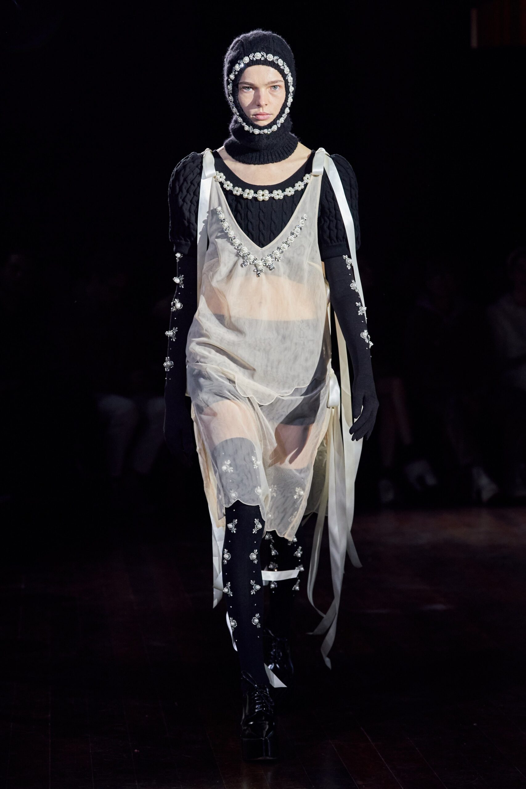 Simone Rocha F/W 22 Look 13