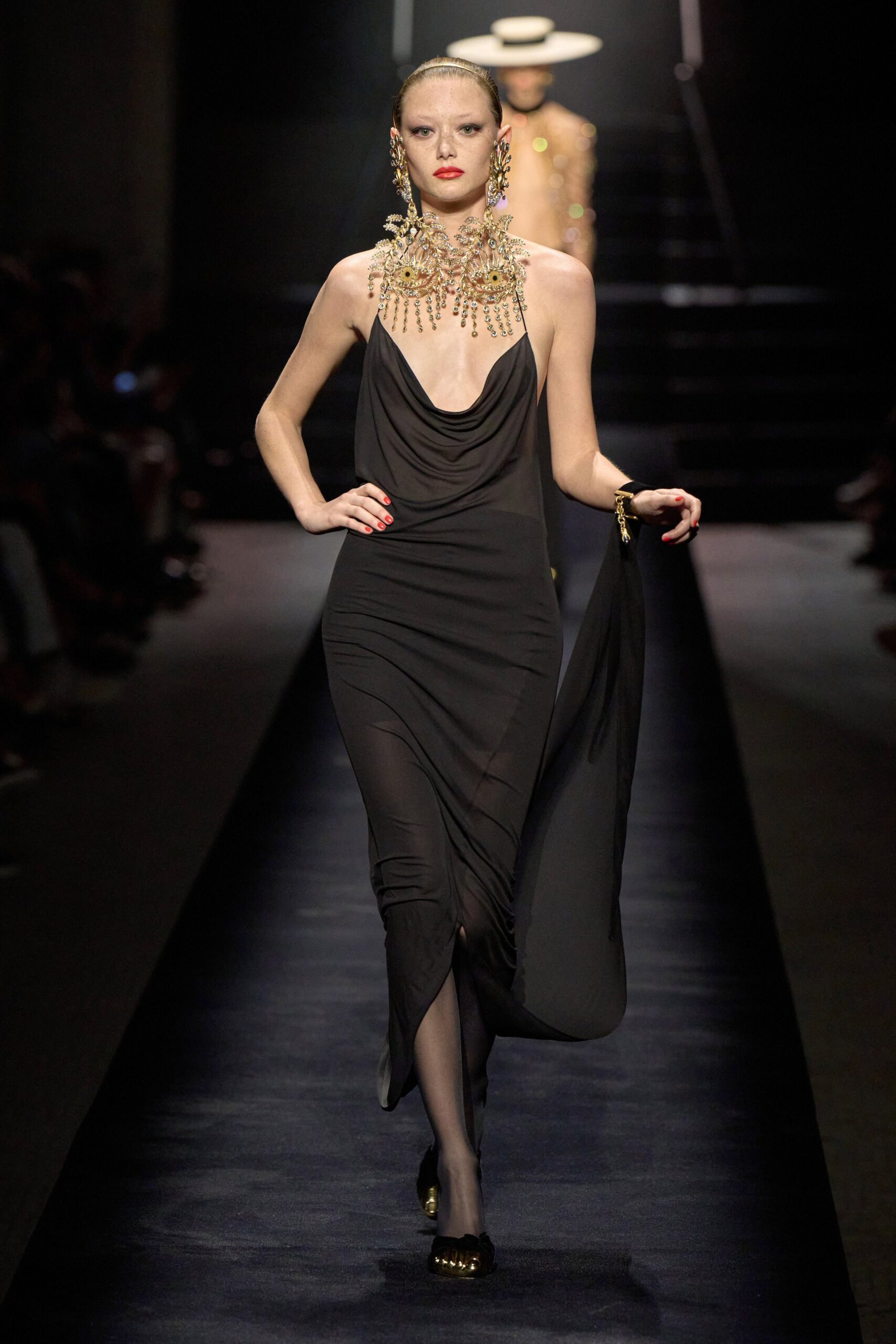 Schiaparelli F/W 22 Couture Look 15