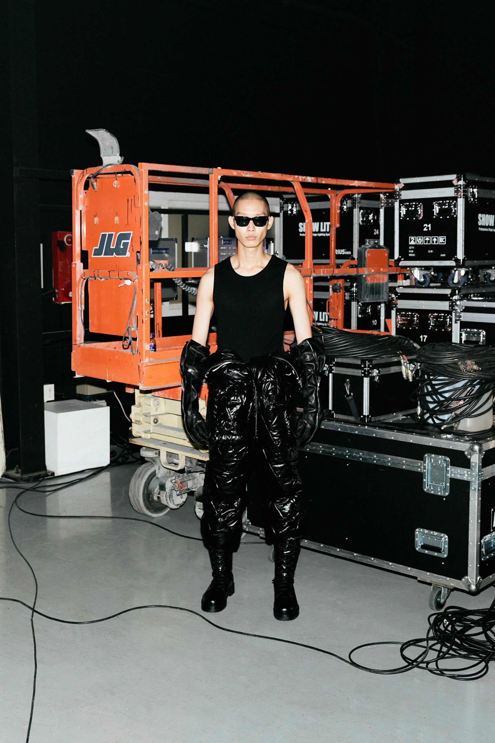 System F/W 22 Look 16