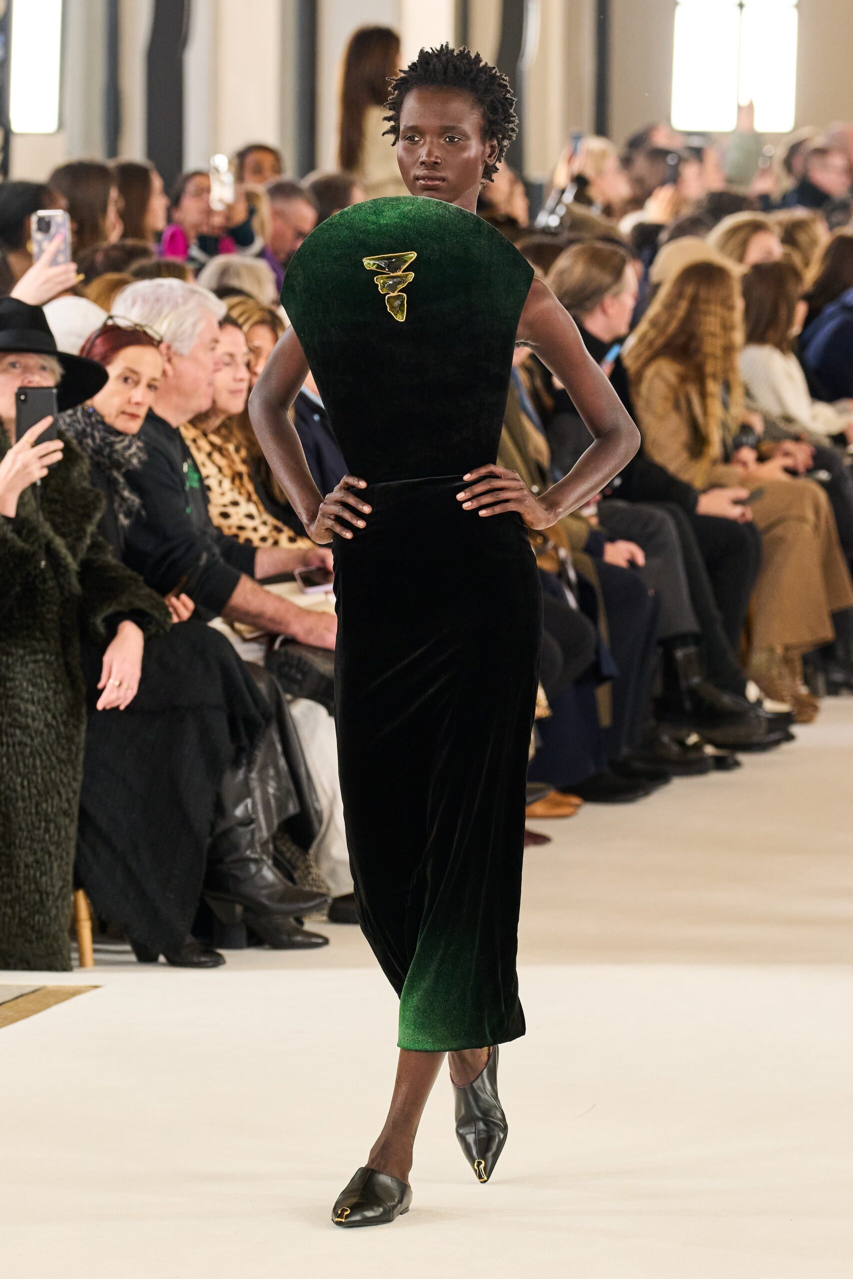 Schiaparelli S/S 23 Couture Look 17