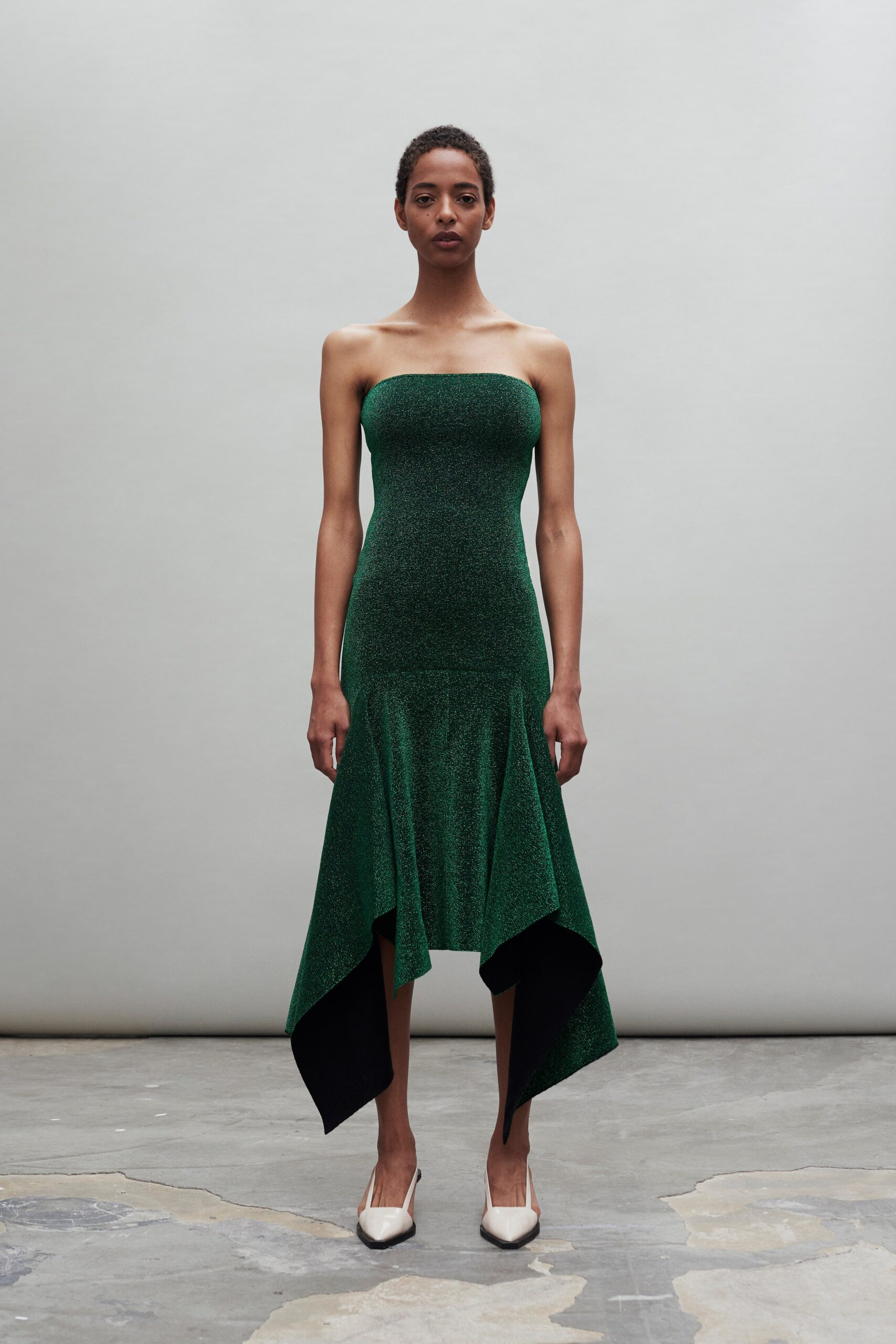 Solace London Resort 19 Look 17