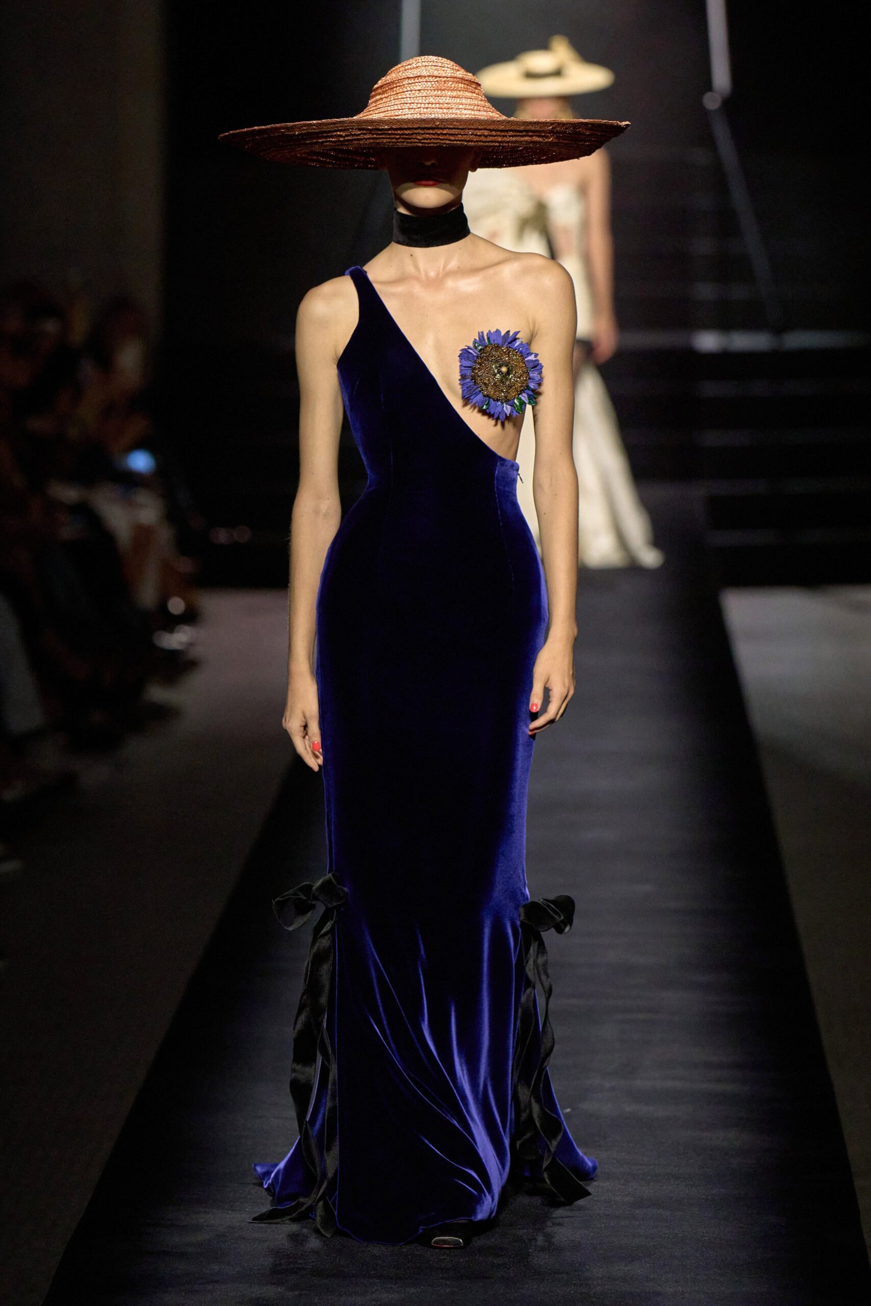 Schiaparelli F/W 22 Couture Look 18