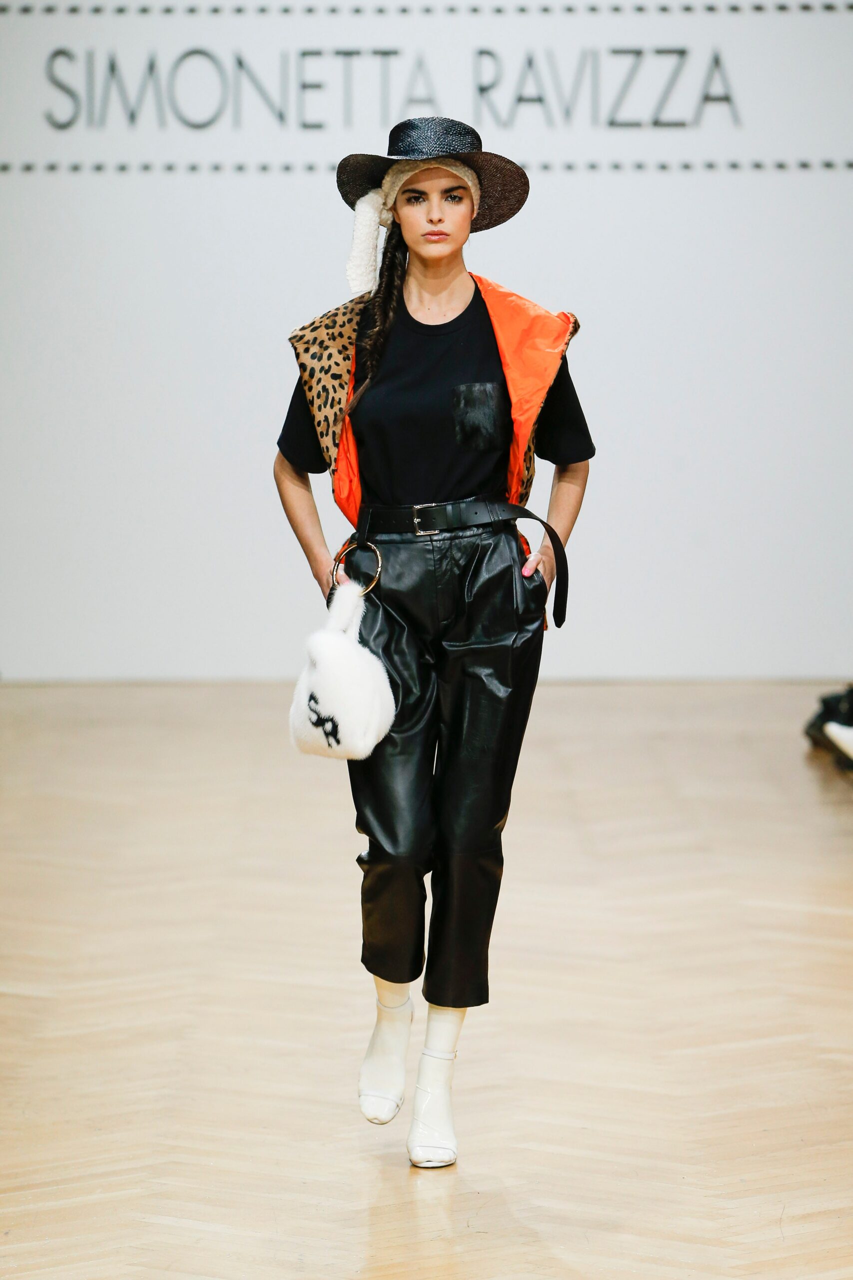 Simonetta Ravizza F/W 19 Look 18