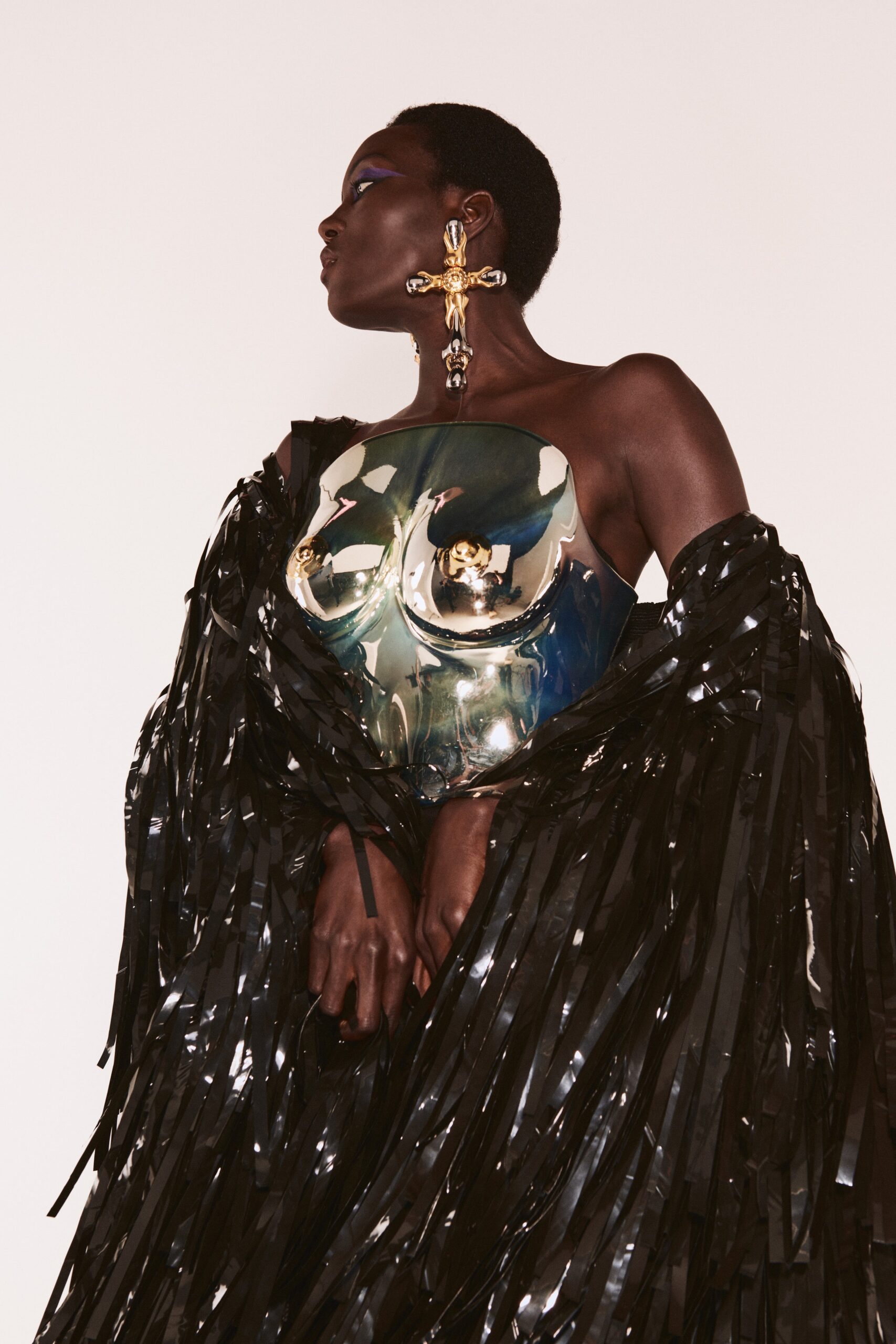 Schiaparelli F/W 21 Couture Look 19