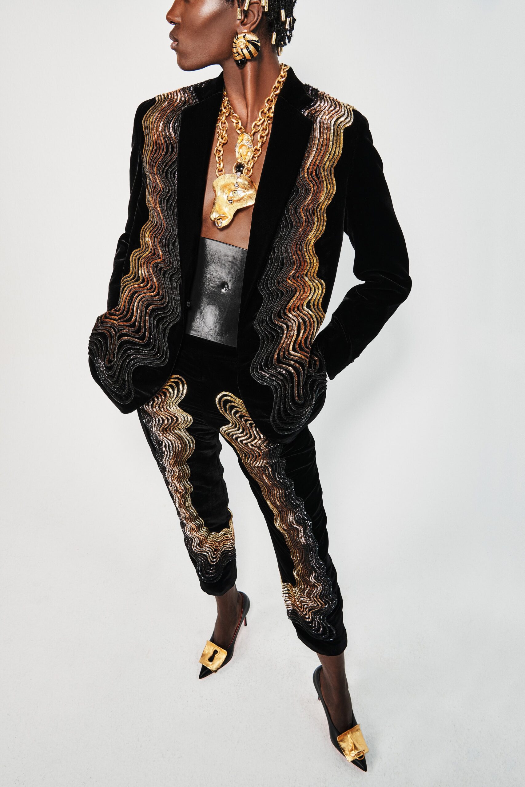 Schiaparelli F/W 21 Look 19