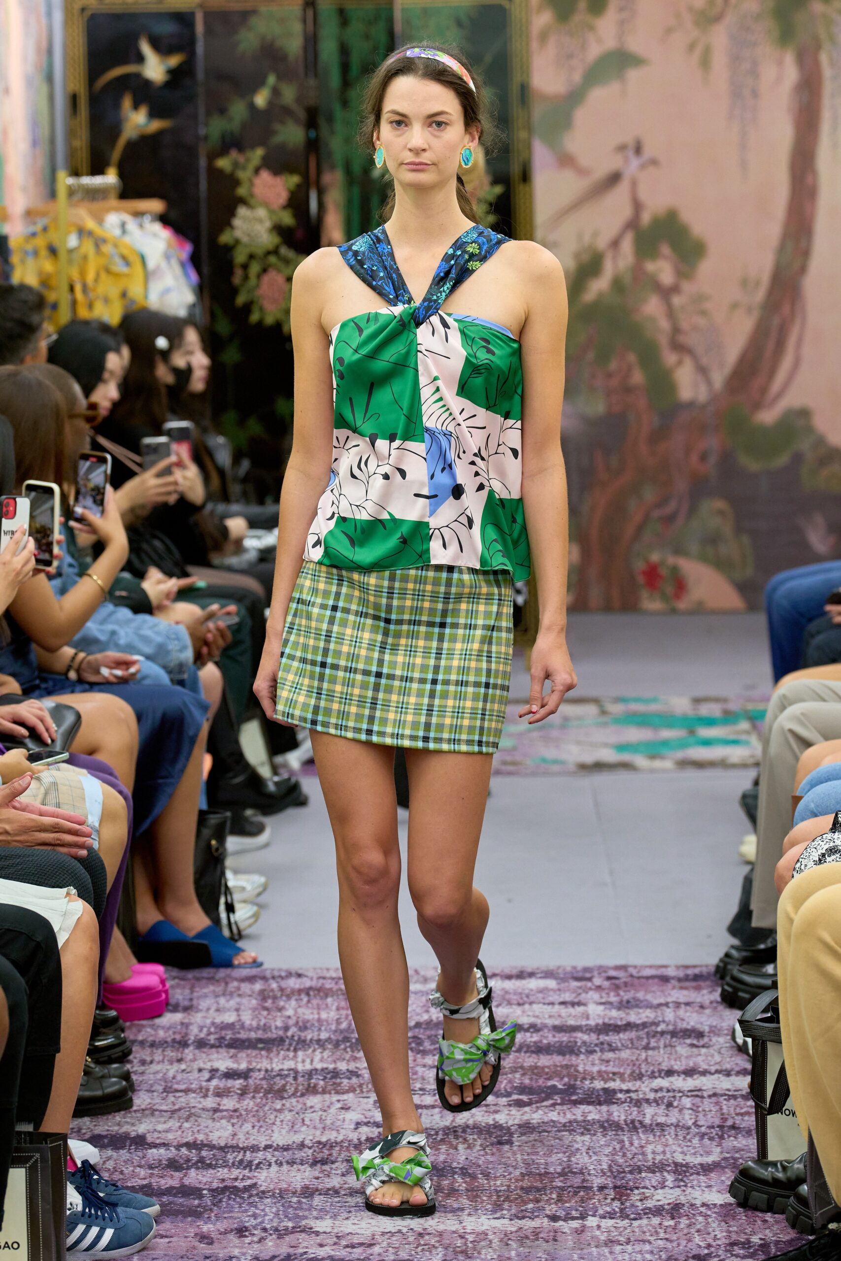 Snow Xue Gao S/S 23 Look 19