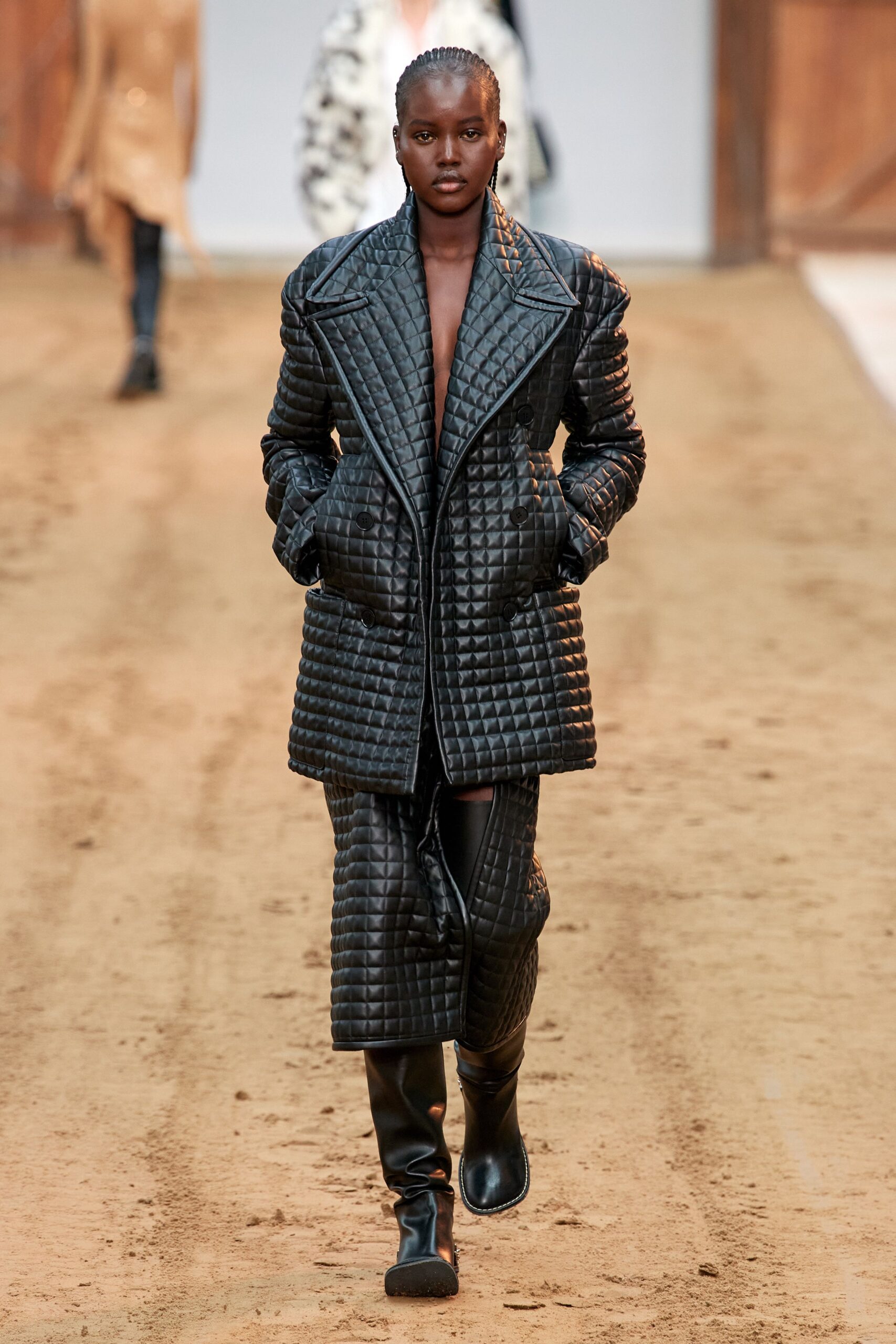 Stella McCartney F/W 23 Look 19