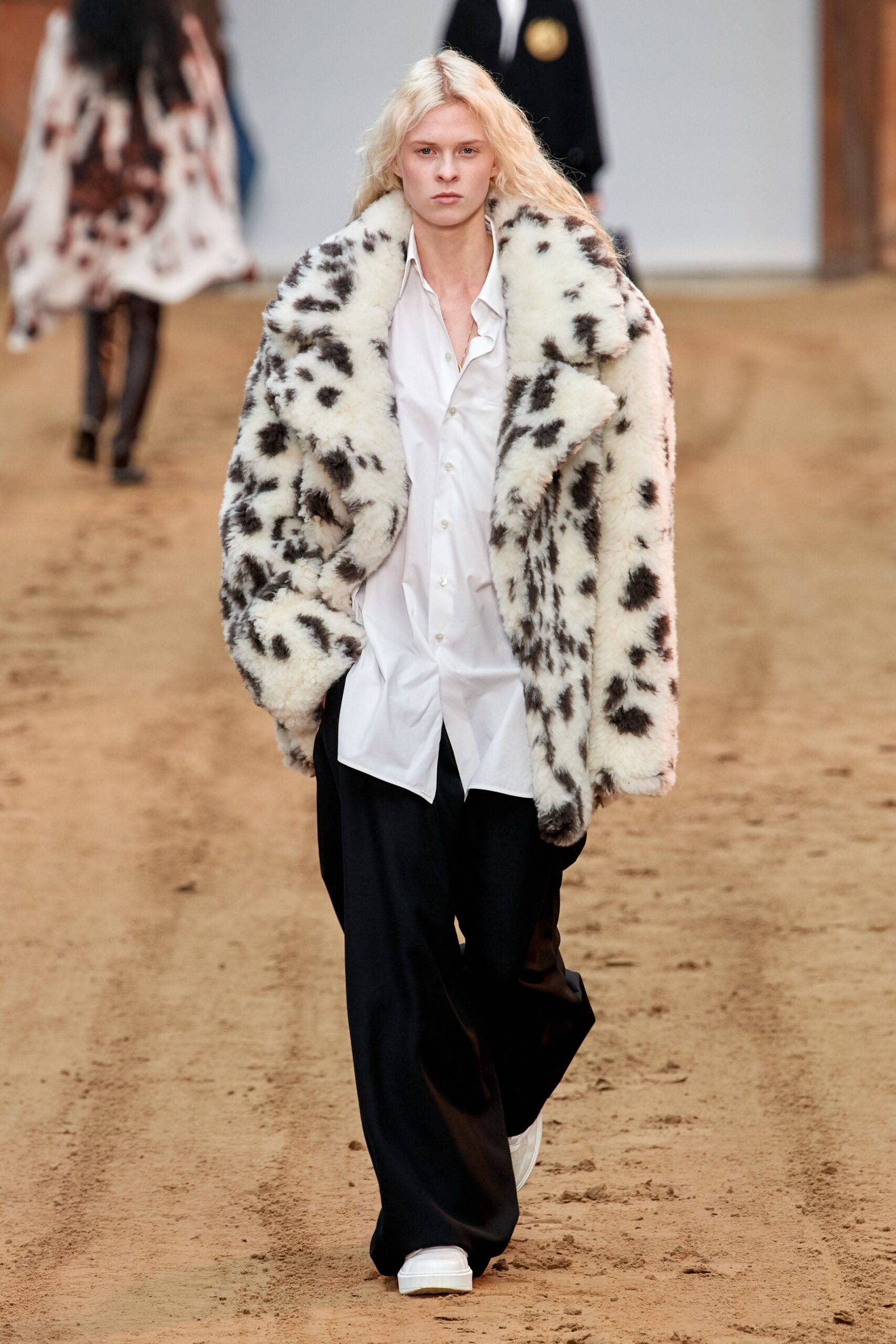 Stella McCartney F/W 23 Look 20