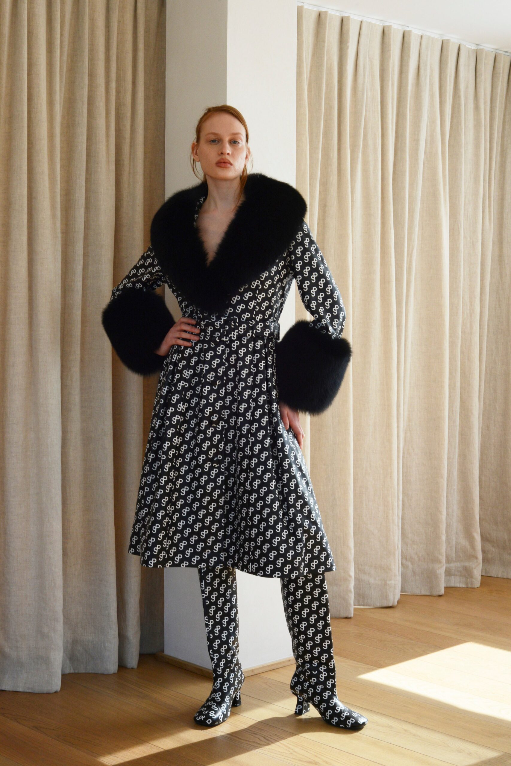 Saks Potts F/W 19 Look 21