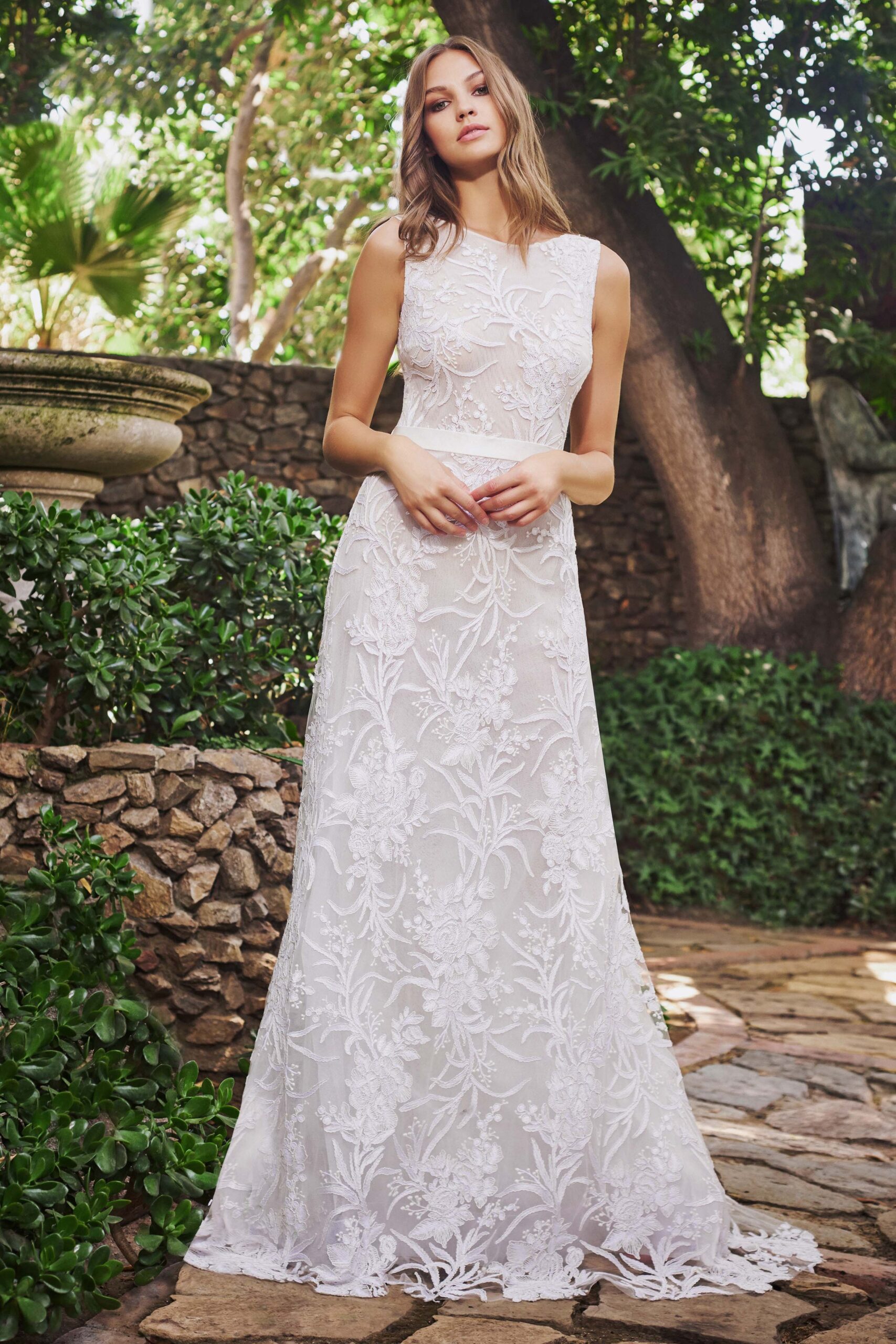 Tadashi Shoji F/W 20 Bridal Look 21