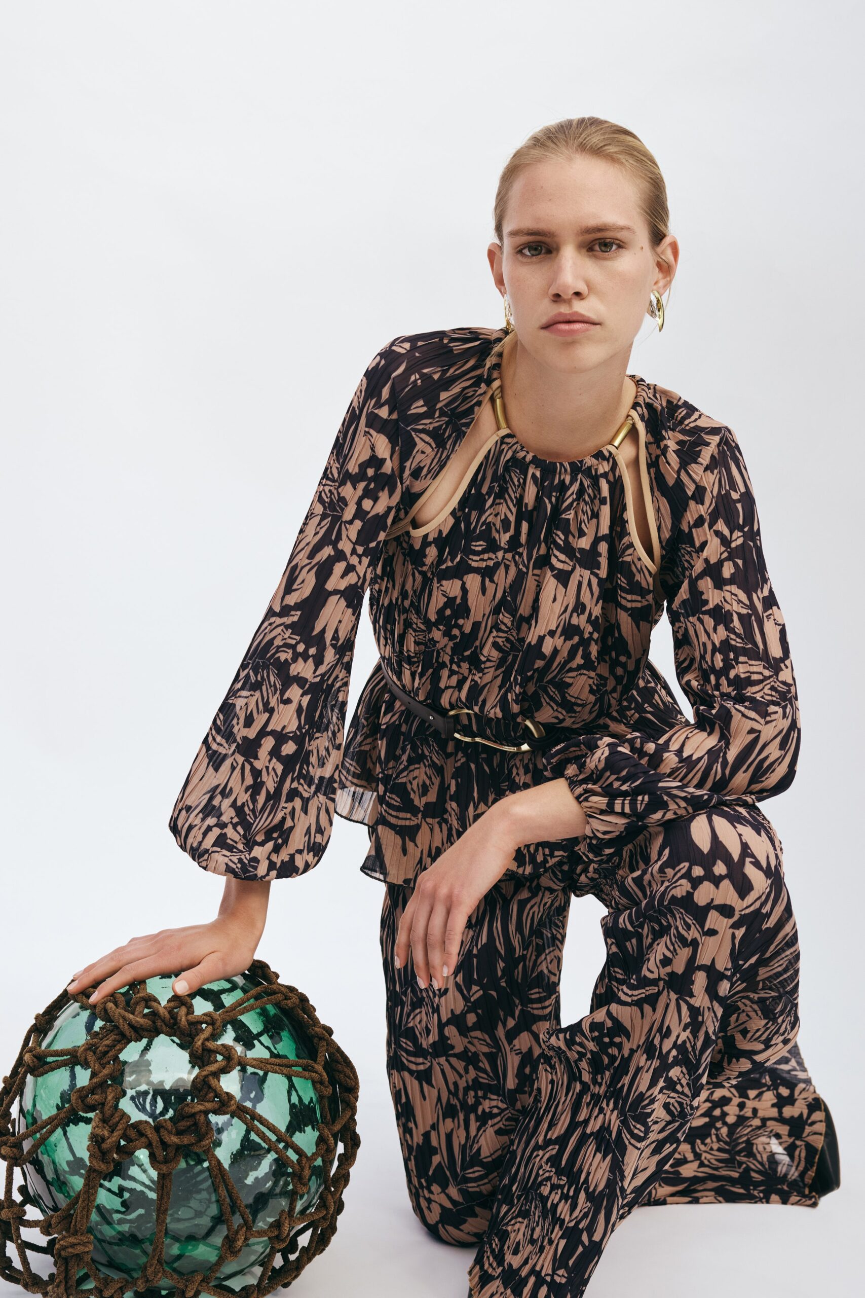 Simkhai Resort 22 Look 18