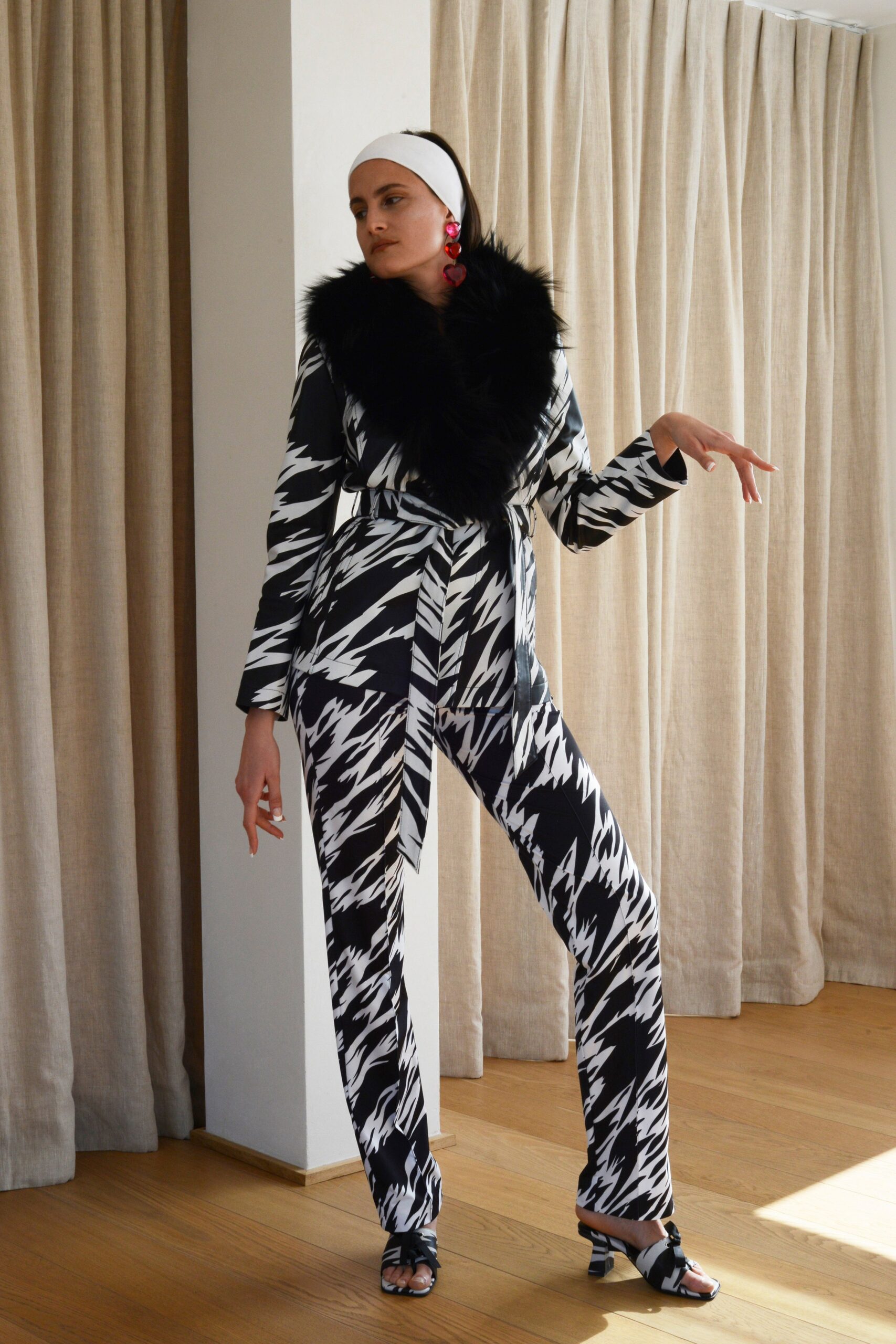 Saks Potts F/W 19 Look 22