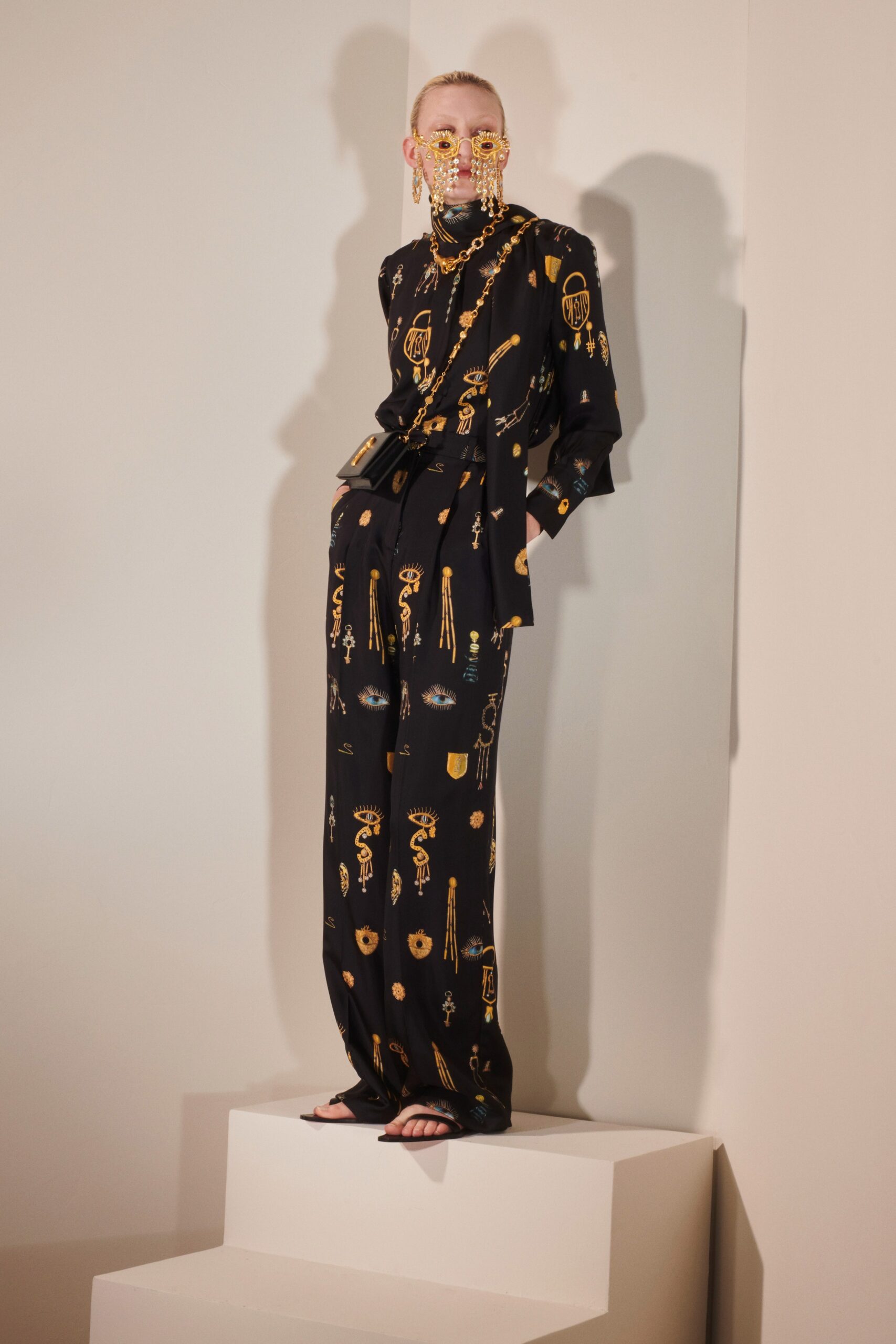 Schiaparelli F/W 20 Look 21
